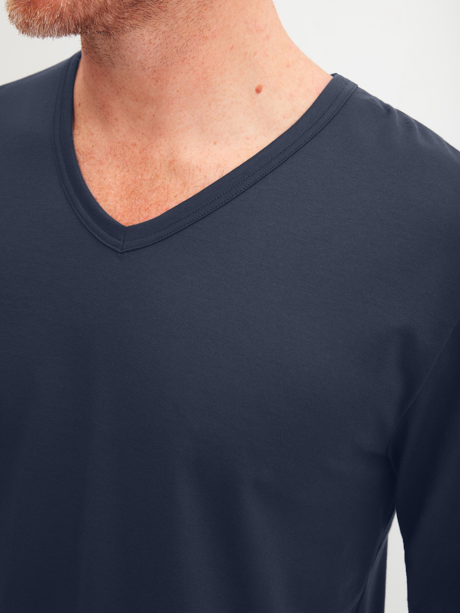 Men model is wearing Pyjamas, long made of 100% Cotton in Blue,  from the Cotton Special series by CALIDA, Detail