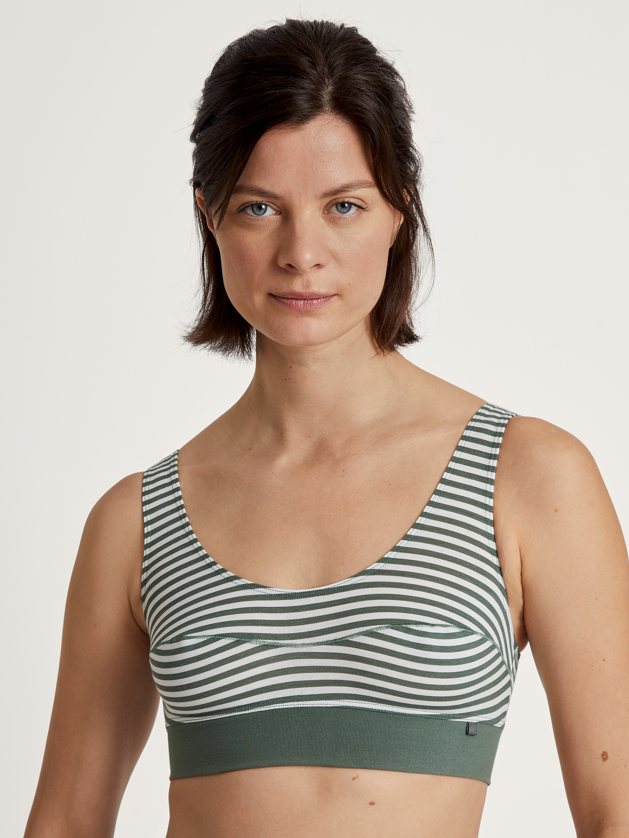 CALIDA Elastic Bustier mit Softbundfür Damen, XS, Grün, Der Bestseller, dem Frauen vertrauen – über 1Mio-mal verkauft!