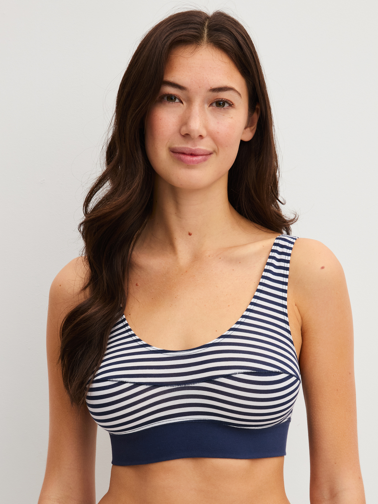 CALIDA Elastic Special Bustier mit Softbundfür Damen, L, Blau, Der Bestseller, dem Frauen vertrauen – über 1Mio-mal verkauft!