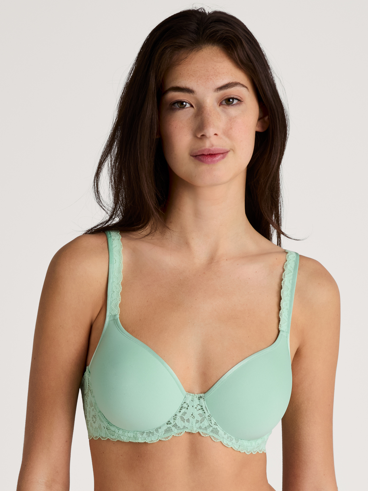 CALIDA Natural Comfort Lace Spacer-BH mit Bügel, Komfort Rückenfür Damen, 75D, Türkis, Spitze trifft Komfort – feminin, formschön und rundum bequem