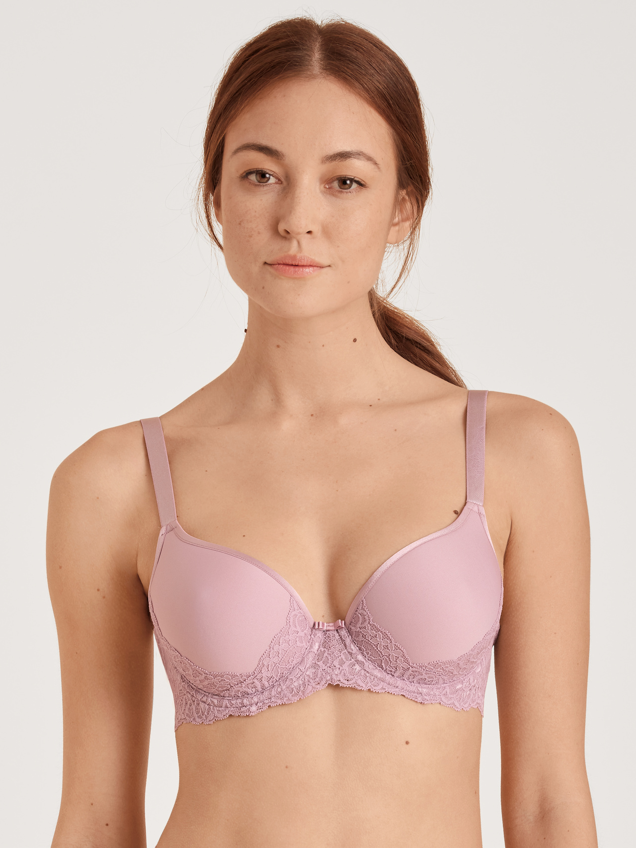 CALIDA Special Spacer-BH mit Bügelfür Damen, 80A, Violett, Stilsichere Farbergänzung