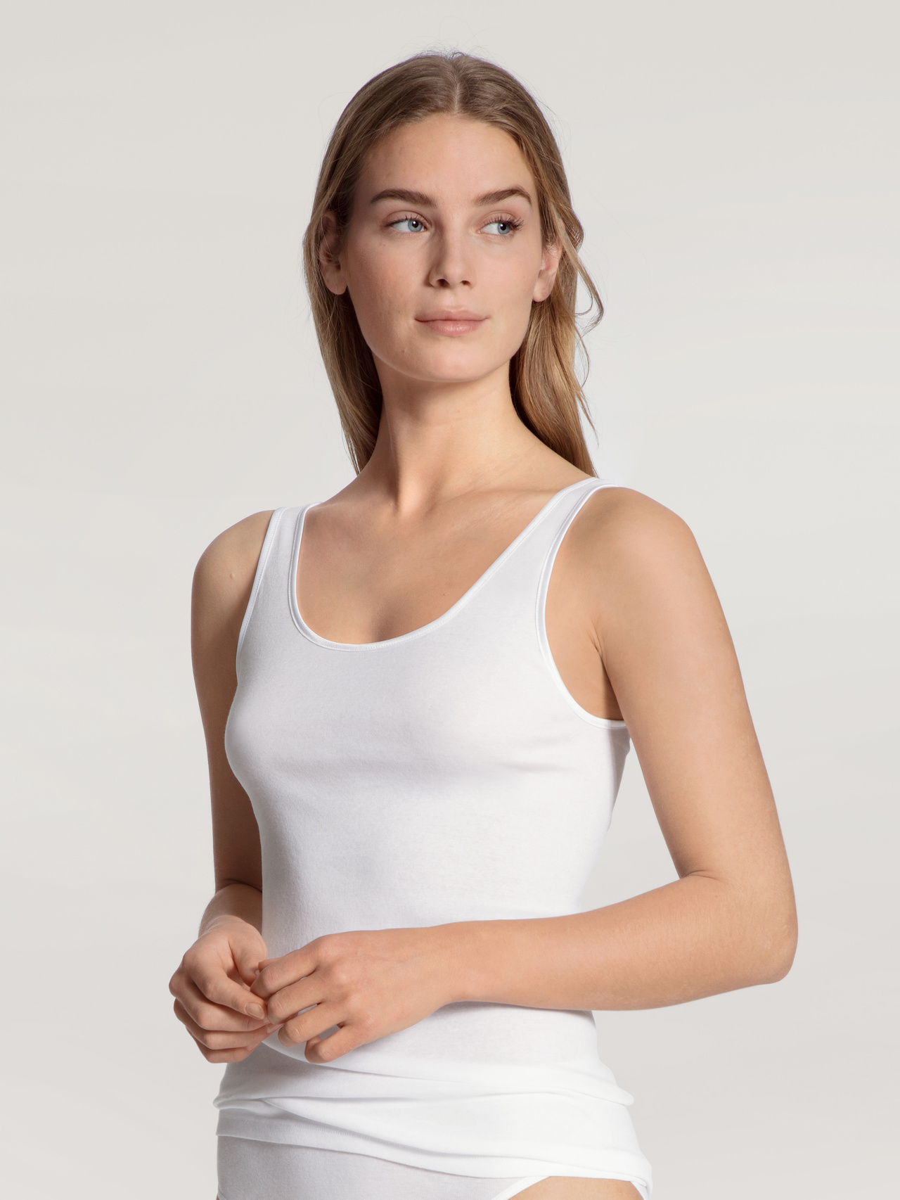 CALIDA Light Tank-Topfür Damen, L, Weiß, Pure Baumwolle, nahtloser Komfort