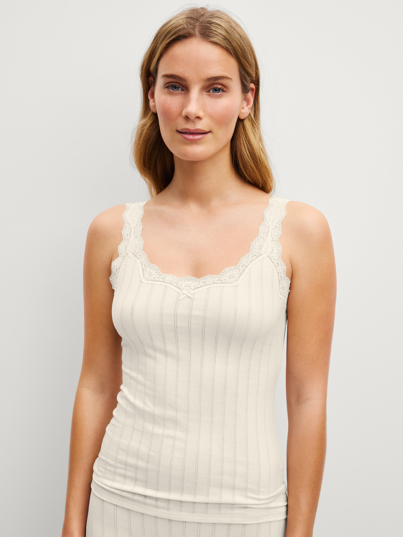 CALIDA Etude Toujours Tank-Topfür Damen, M, Beige, Liaison aus bester Baumwolle und verspielter Spitze
