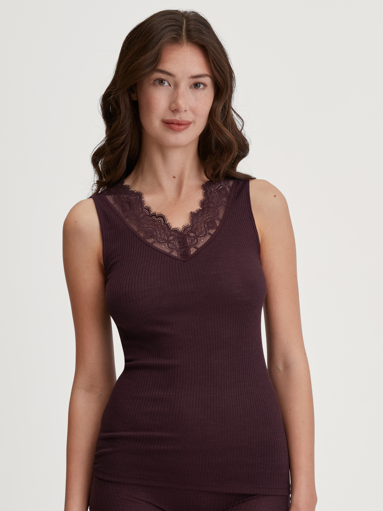 CALIDA Silky Wool Joy Tank-Top aus Wolle-Seidefür Damen, L, Rot, Edle Merinowolle und Seide – luxuriöser Komfort und ideale Wärme für kalte Tage