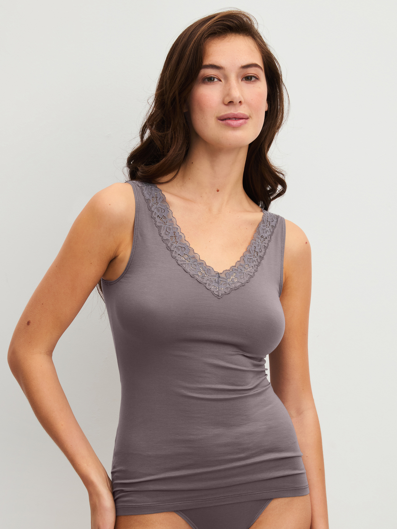 CALIDA Natural Comfort Lace Tank-Topfür Damen, M, Braun, Beste Baumwolle, zarte Spitze, kompromissloser Komfort