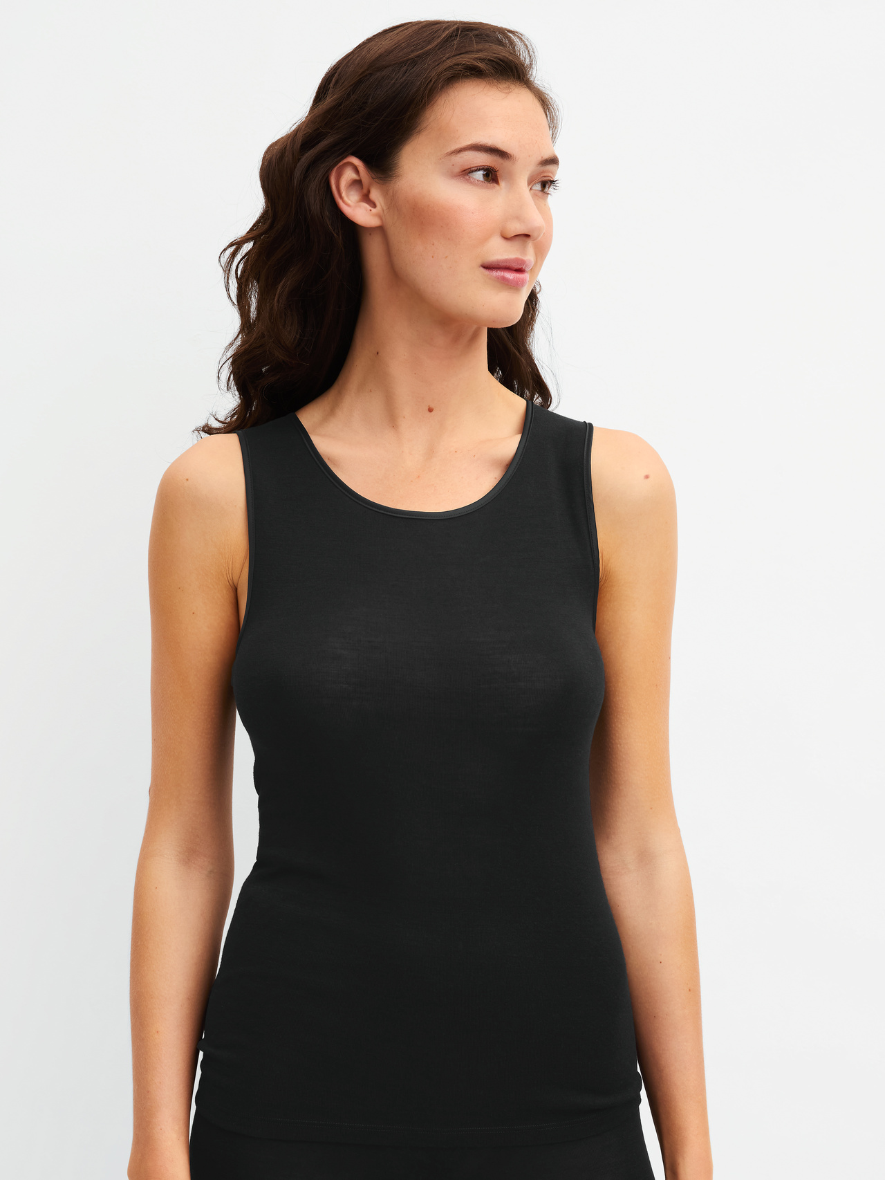CALIDA True Confidence Tank-Top aus Wolle-Seidefür Damen, XS, Schwarz, Tank-Top mit schmeichelnder Silhouette und klarer Linienführung