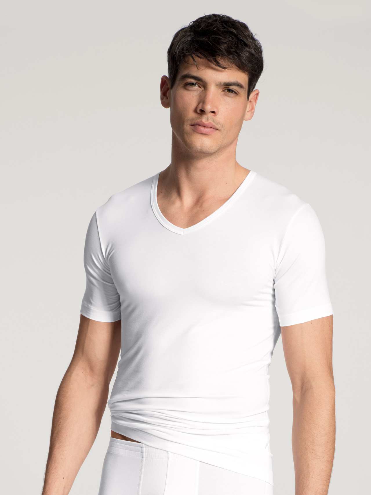 CALIDA Focus T-Shirt, V-Neckfür Herren, M, Weiß, Der perfekte Material-Mix, supersoft und funktional