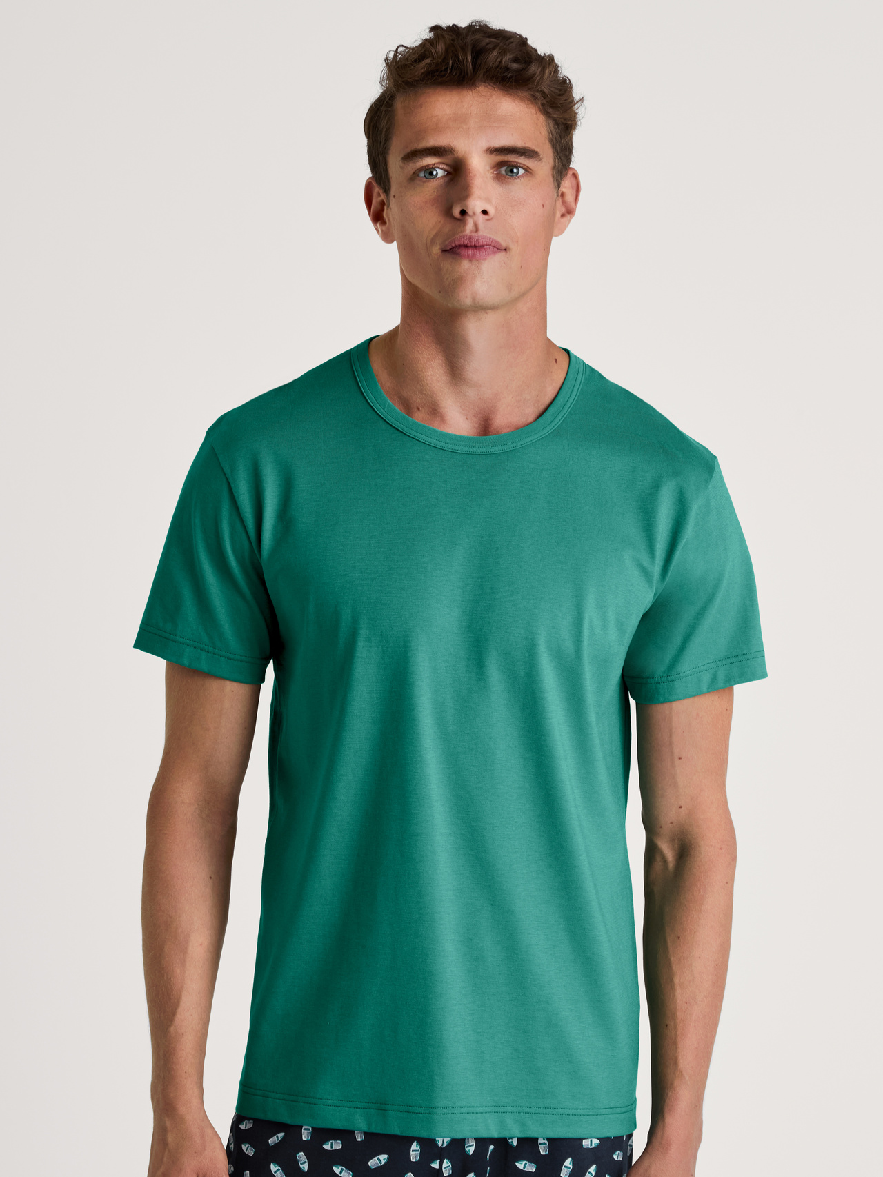 CALIDA RMX Sleep Weekend Kurzarm-Shirtfür Herren, L, Grün, Mit Mix & Match zum persönlichem Wohlfühloutfit