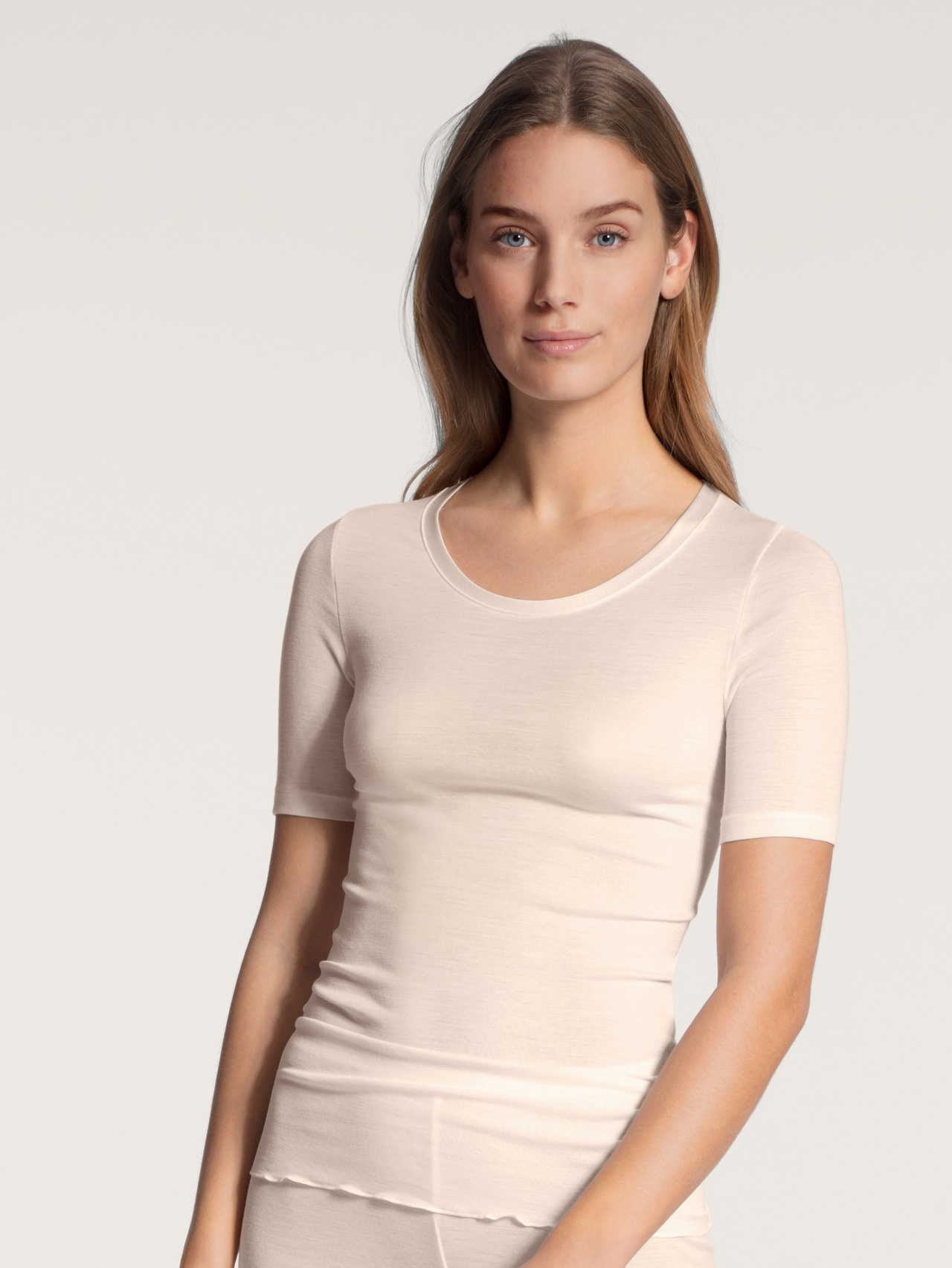 CALIDA True Confidence Kurzarm-Shirt aus Wolle-Seidefür Damen, M, Beige, Ein Tagtraum aus wärmender Wolle und wertvoller Seide