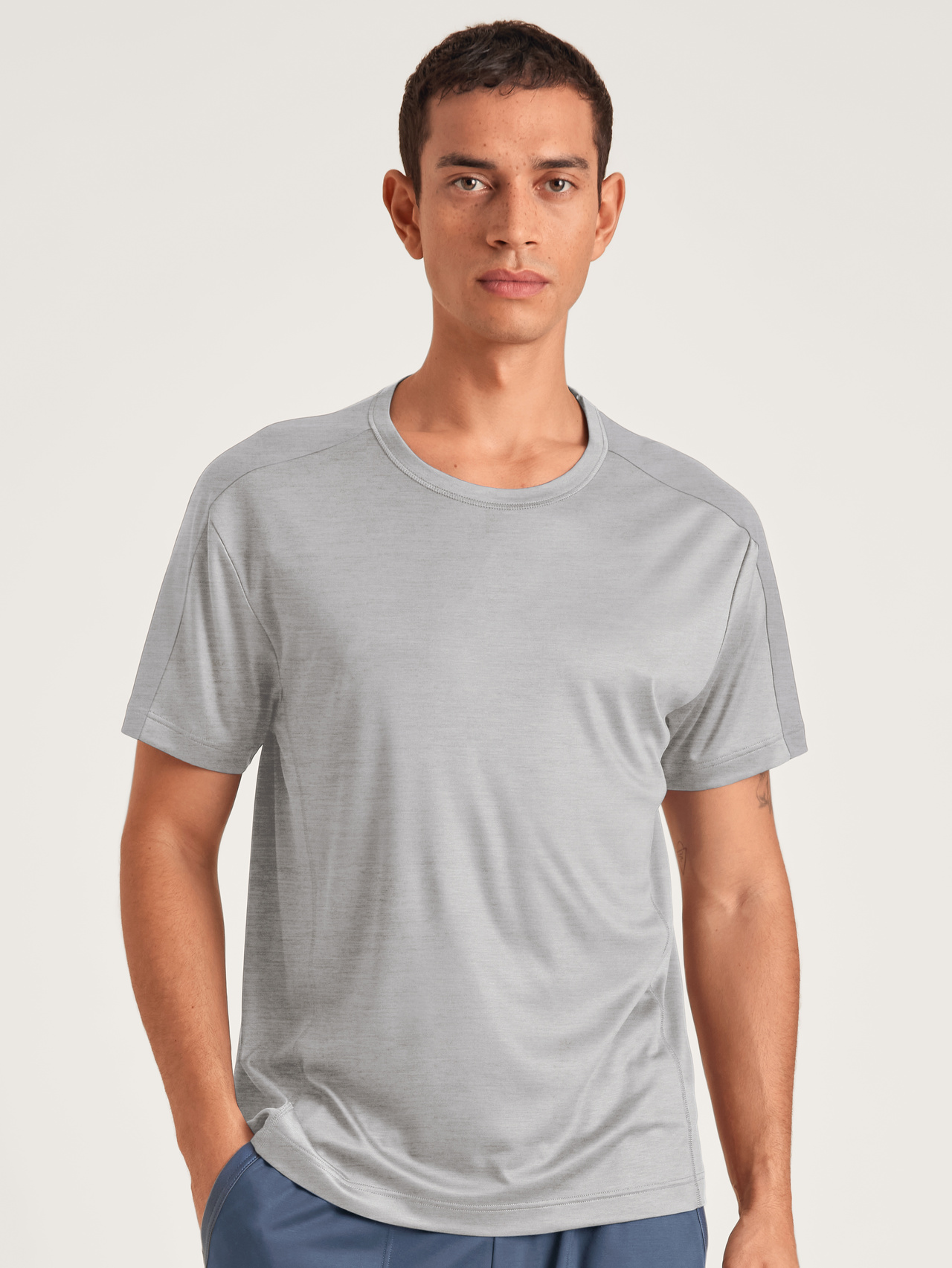 CALIDA DSW Cooling Kurzarm-Shirtfür Herren, XL, Grau, Traumhaft kühl in heißen Nächten