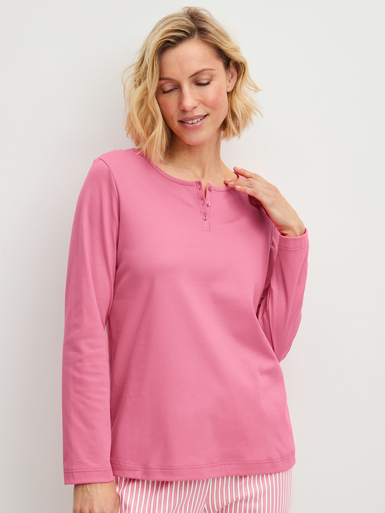CALIDA Sleep Over M&M Langarm-Shirtfür Damen, M, Rosa, Zeitlose Silhouette mit klarer Linienführung