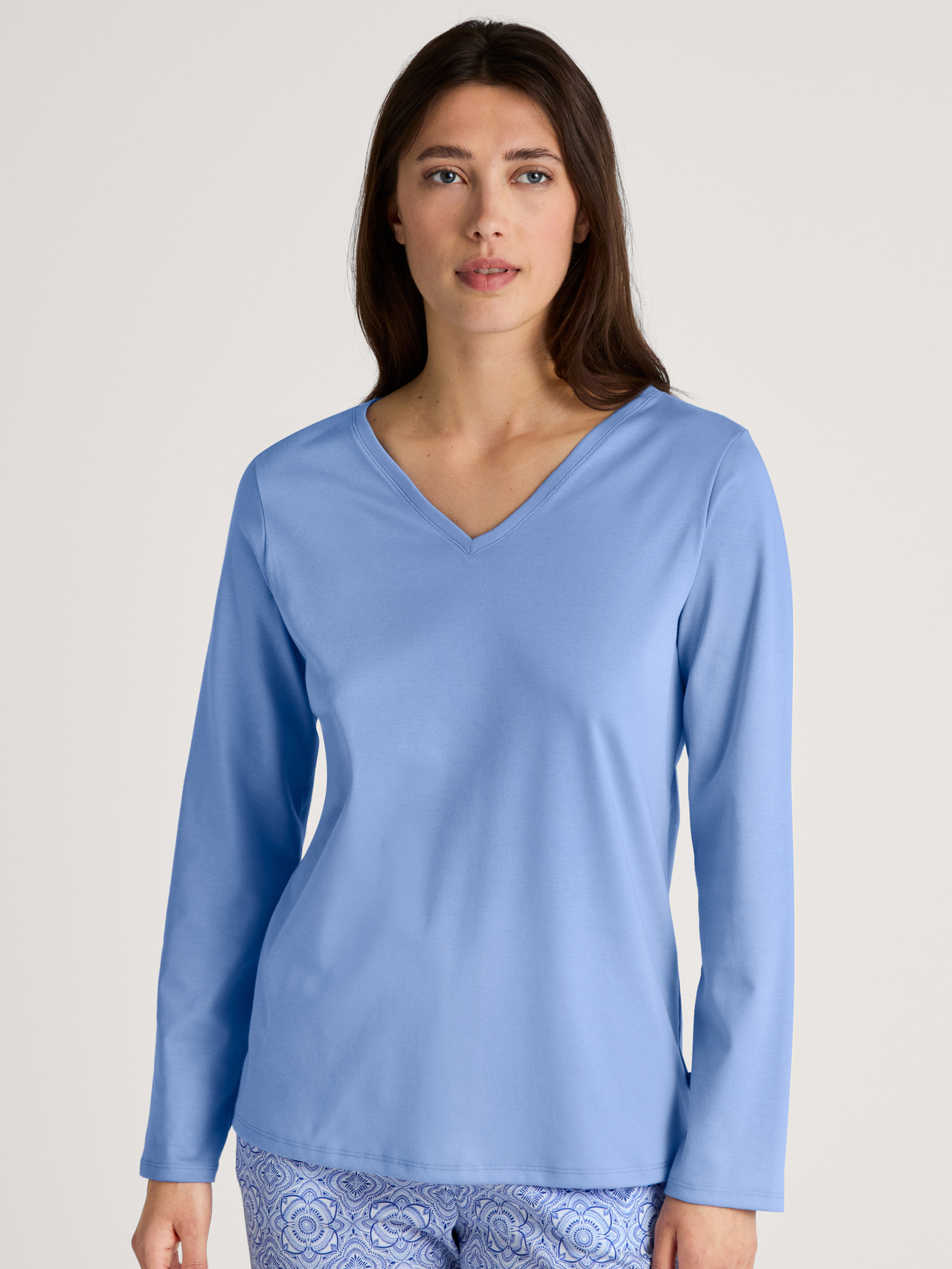 CALIDA Favourites Marine Langarm-Shirt, V-Neckfür Damen, L, Blau, Schlicht, bequem & hautfreundlich im Mix & Match-Design