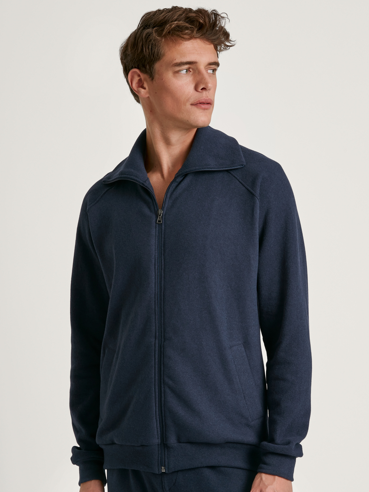 CALIDA RMX Lounge Time off Jacke mit Stehkragenfür Herren, S, Blau, Sportiv elegant durch den Tag