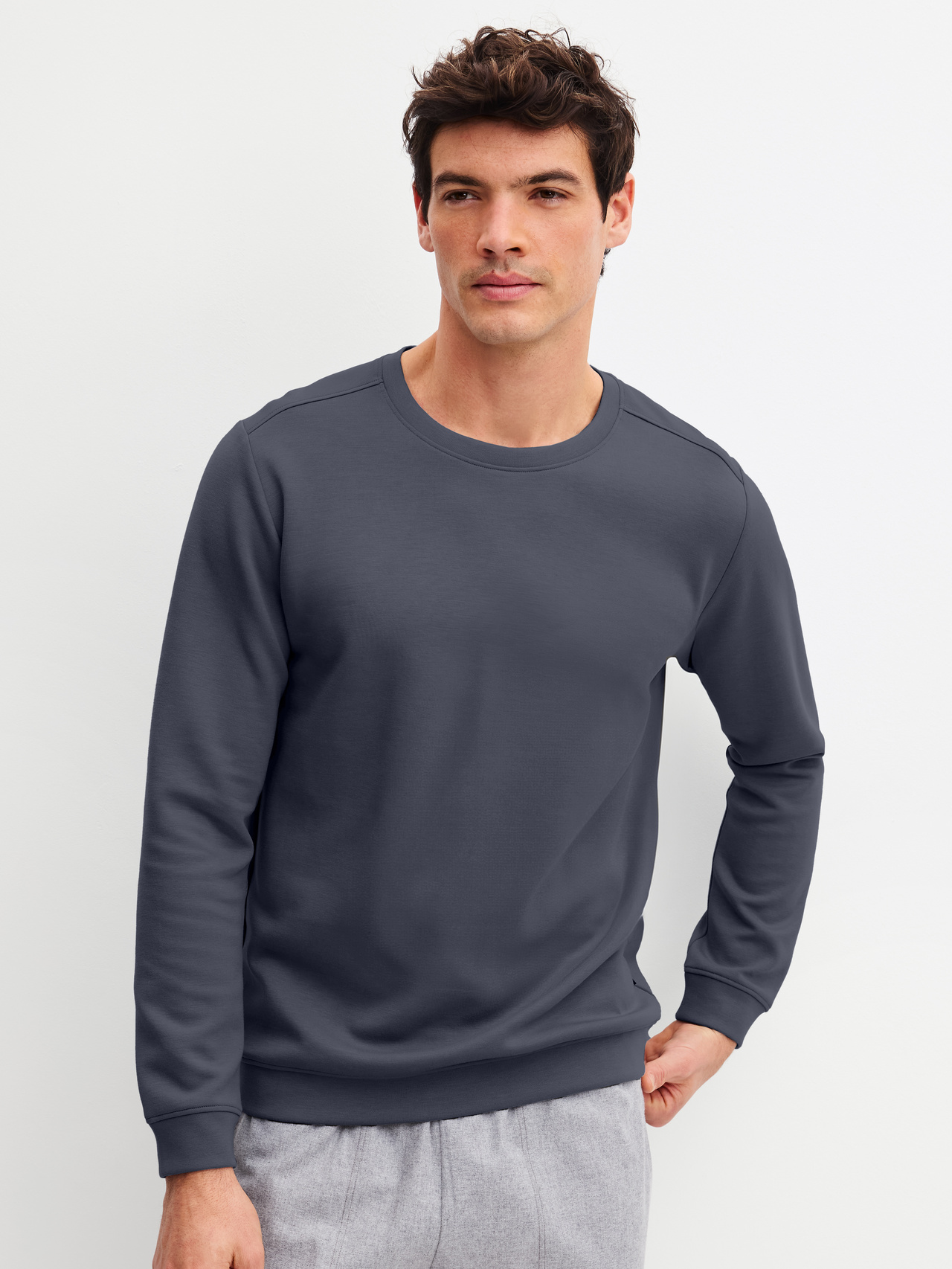 CALIDA RMX Lounge Casual Sweatshirtfür Herren, XL, Grau, Klar strukturierte Silhouette mit zeitloser Präsenz