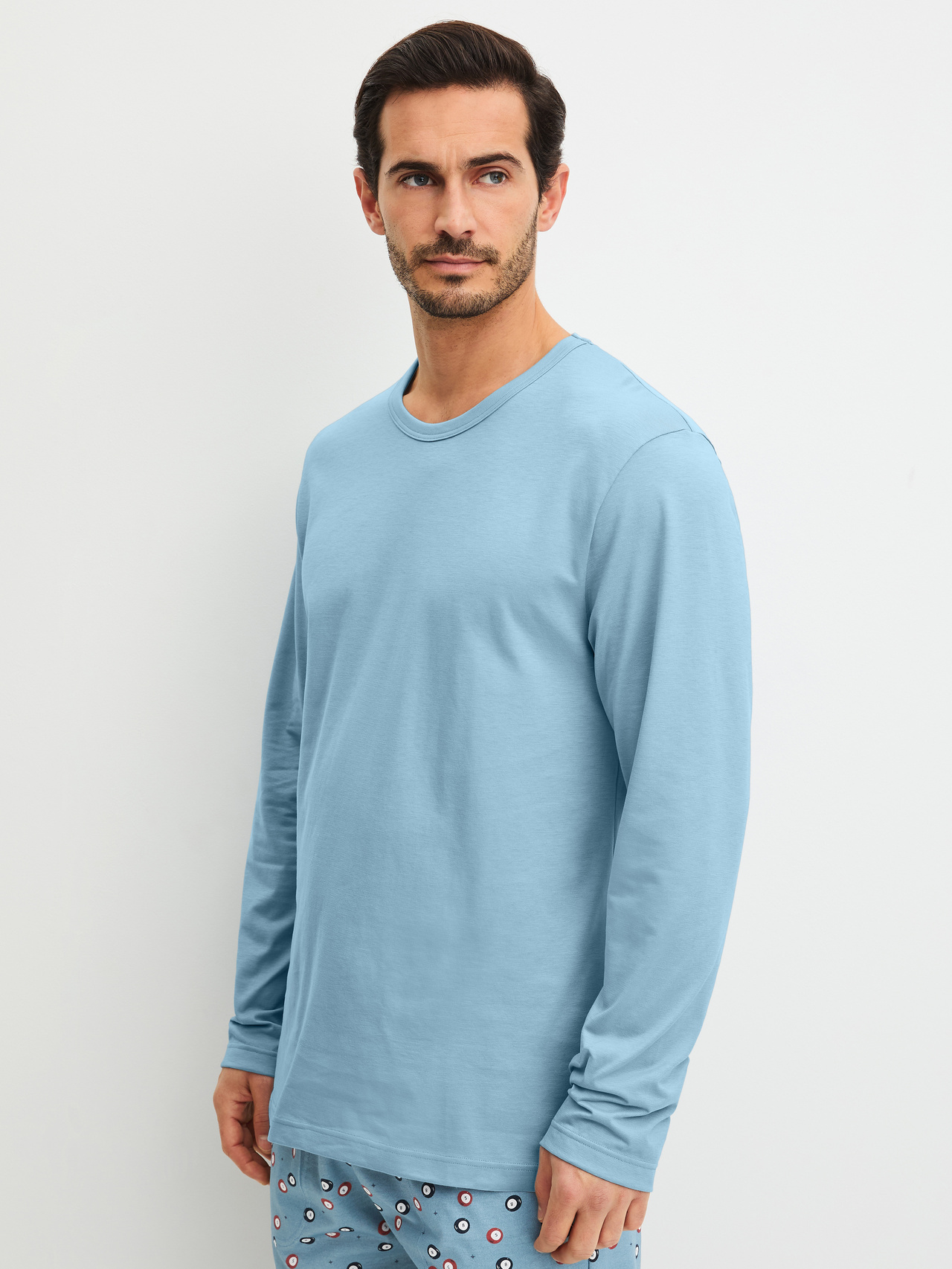 CALIDA RMX Sleep Holiday Langarm-Shirtfür Herren, XL, Blau, Klare Silhouette mit maskuliner Rundhalsform und zeitloser Eleganz
