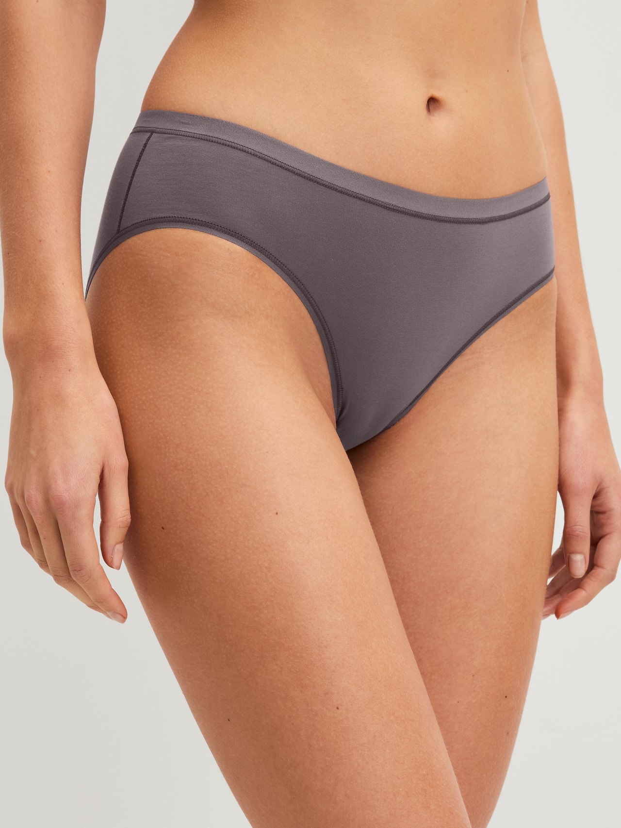 CALIDA Natural Comfort Slip, regular cutfür Damen, S, Braun, Beste Baumwolle, kompromissloser Komfort für jeden Tag