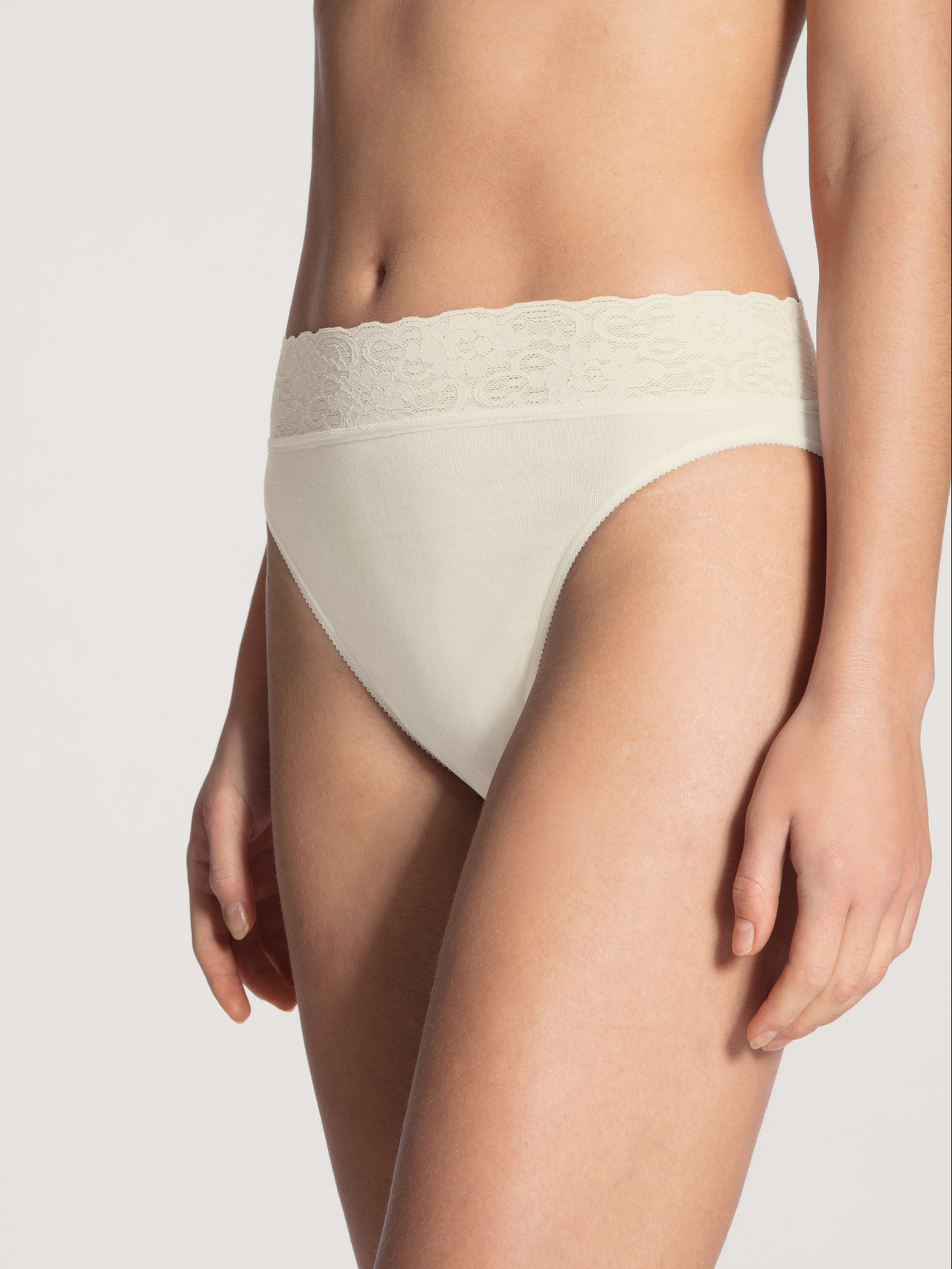 CALIDA Iconics Jazzpantfür Damen, M, Beige, Zeitlos schön und unendlich bequem