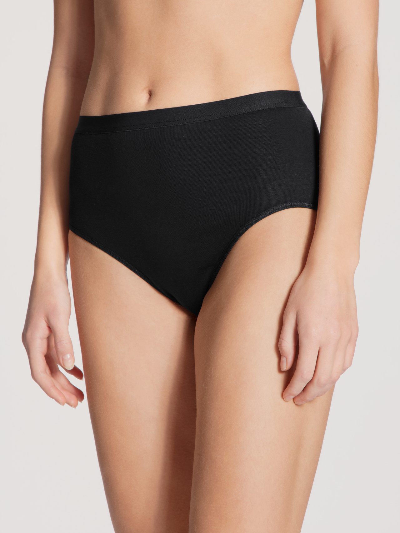 CALIDA Light Midislipfür Damen, S, Schwarz, Pure Baumwolle, nahtloser Komfort