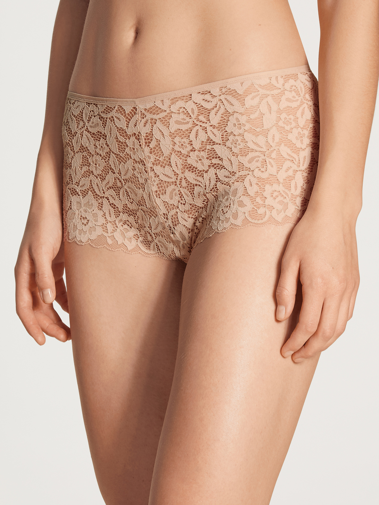 CALIDA Natural Comfort Lace Panty, regular cutfür Damen, S, Beige, Beste Baumwolle, zarte Spitze, kompromissloser Komfort