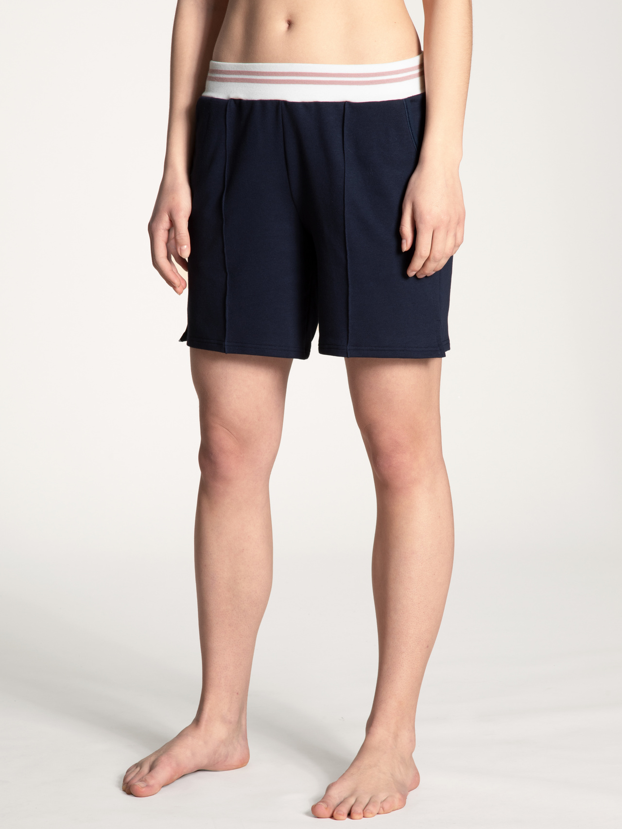 CALIDA Favourites Lounge Shortsfür Damen, L, Blau, Unsere abwechslungsreiche Lieblings-Loungewear
