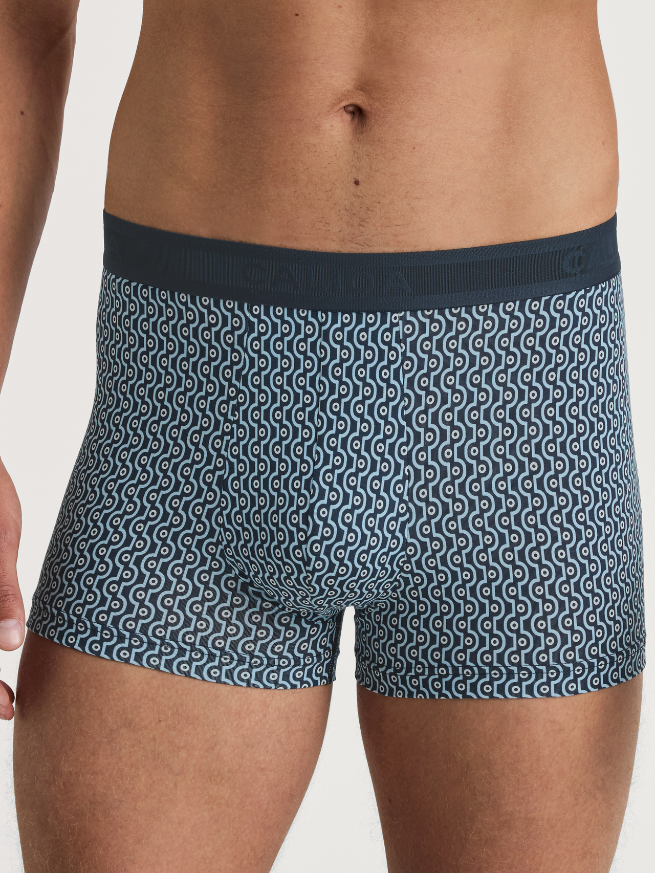 CALIDA Grafic Cotton Boxer Brief mit Softgummibundfür Herren, M, Blau, Mit maskulinen Akzenten