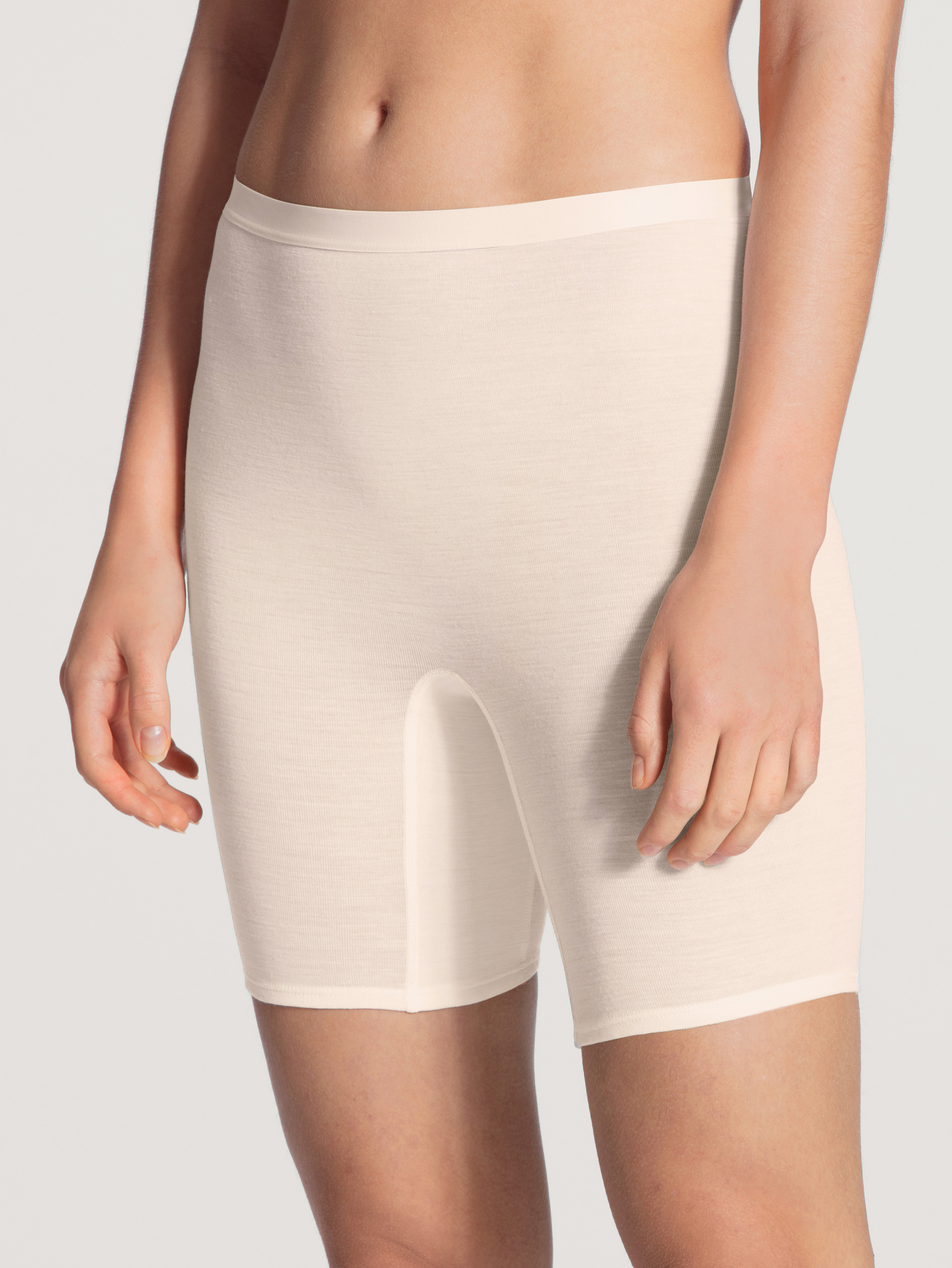 CALIDA True Confidence Radlerhose aus Wolle-Seidefür Damen, M, Beige, Ein Tagtraum aus wärmender Wolle und wertvoller Seide