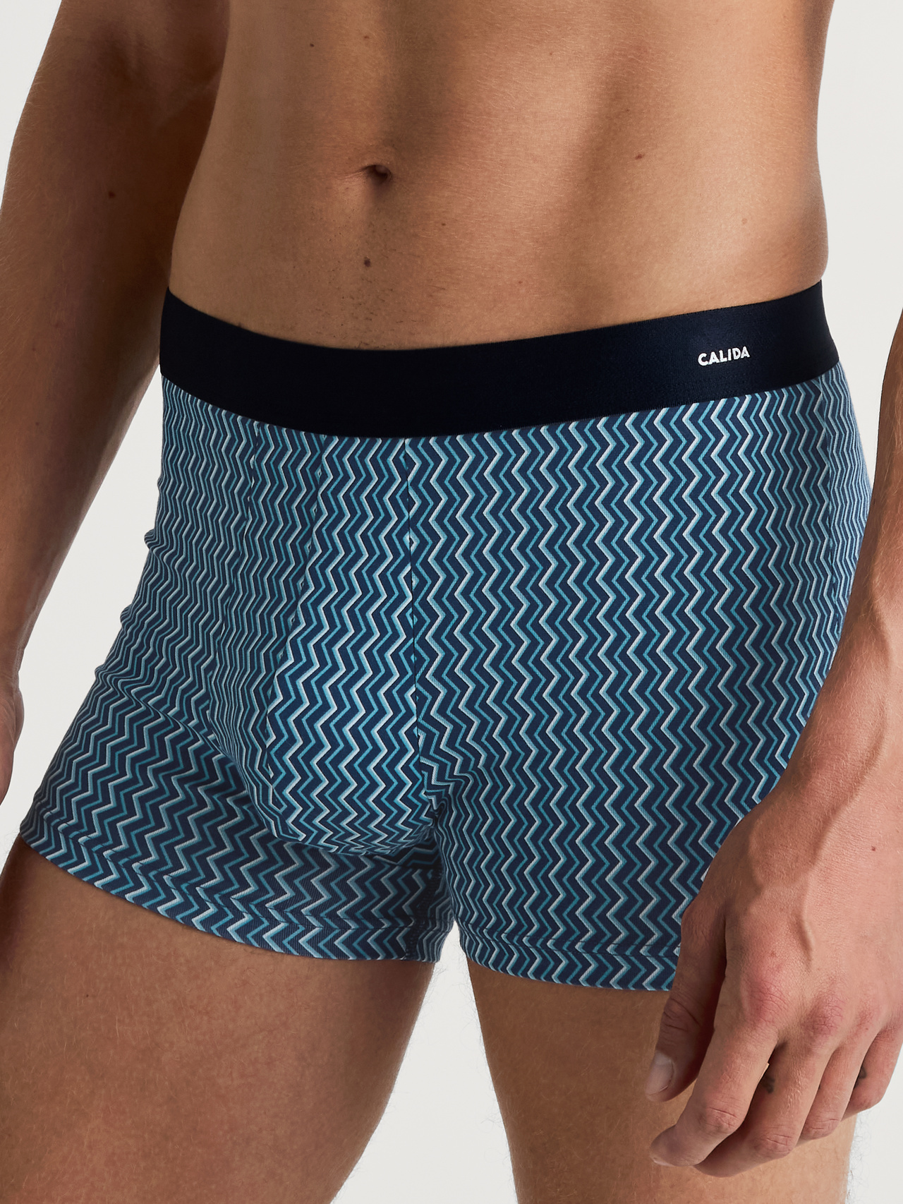 CALIDA Cotton Code Design Boxer Brief mit Softgummibundfür Herren, S, Blau, Origineller Print