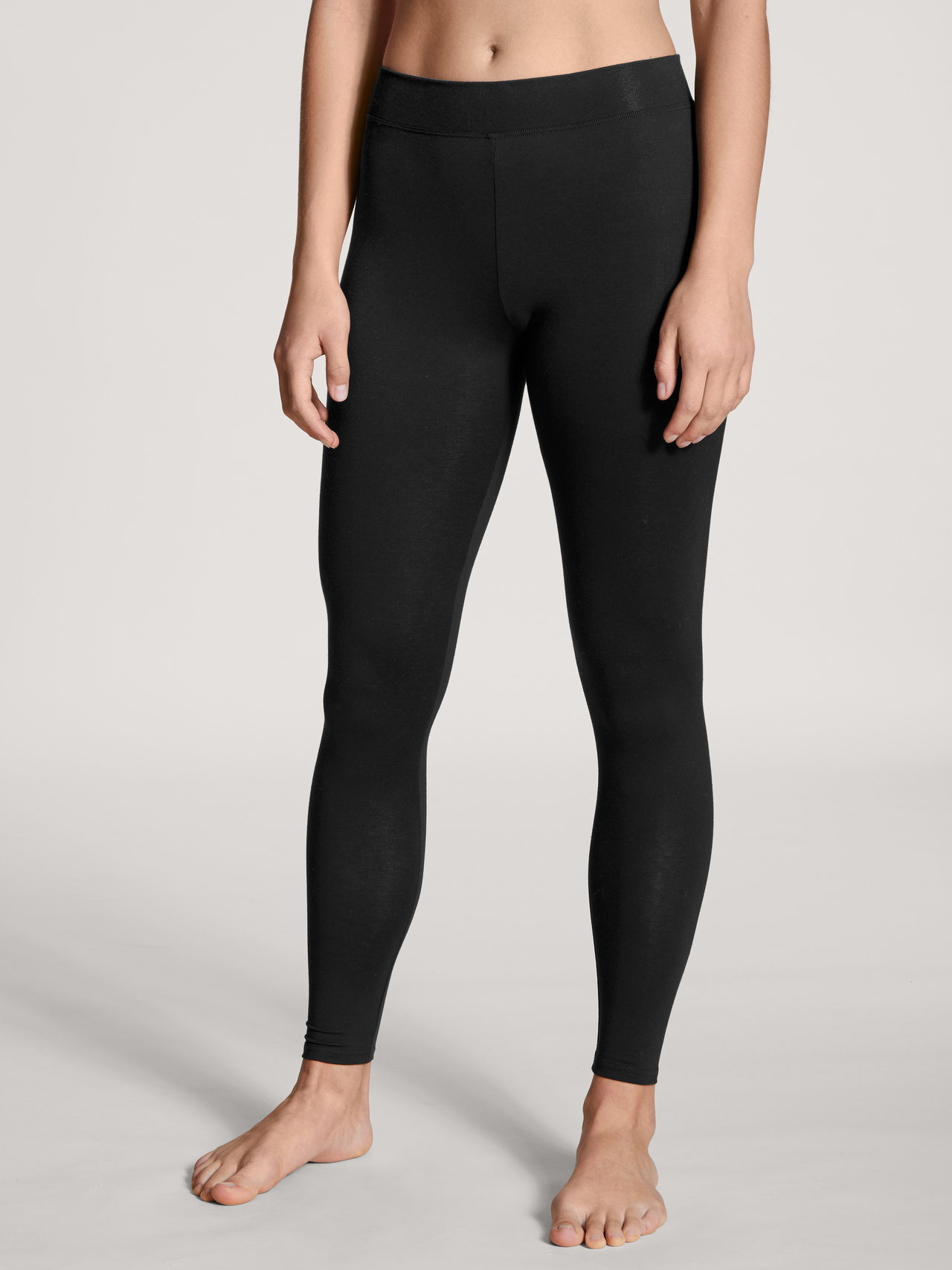 CALIDA Elastic Leggingsfür Damen, L, Schwarz, So bequem kann sportlich sein