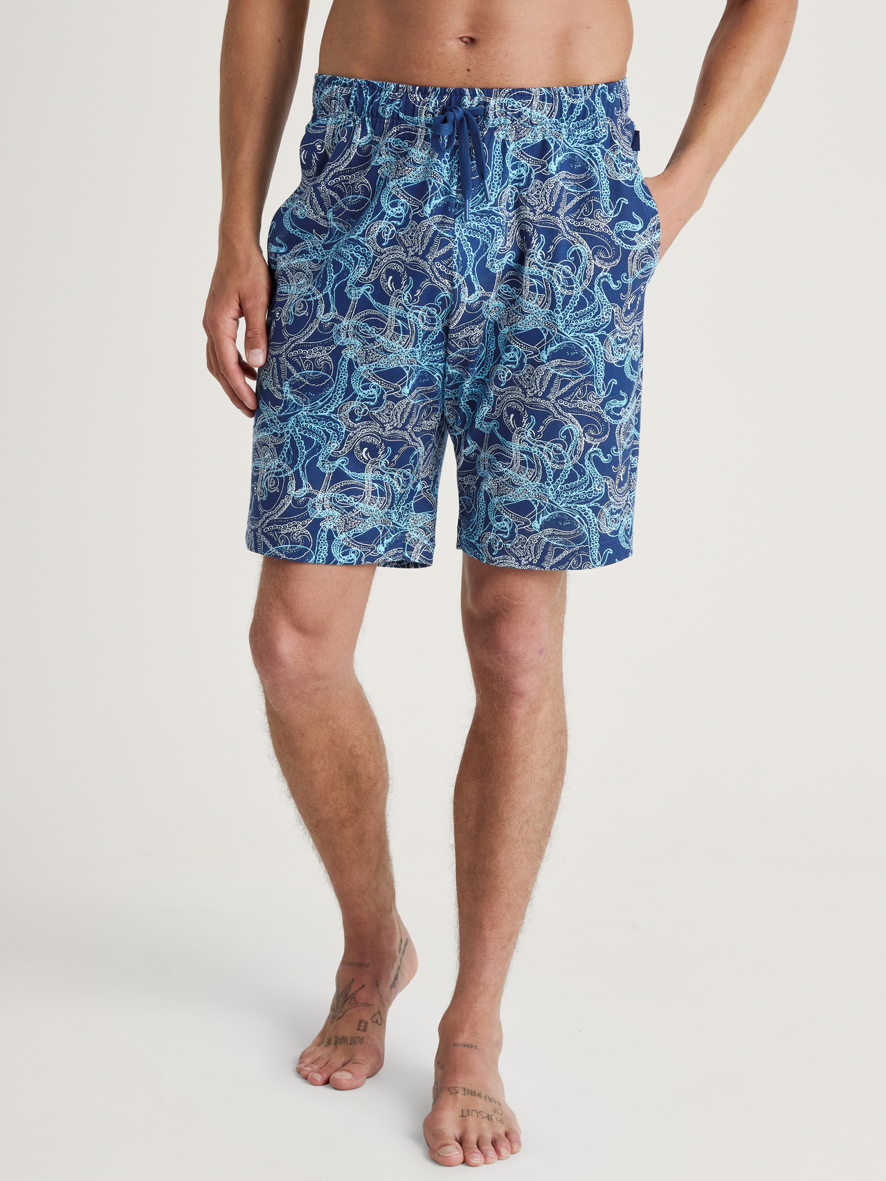 CALIDA RMX Sleep Time off Bermudasfür Herren, M, Türkis,Blau, Mit Mix & Match zum persönlichem Wohlfühloutfit