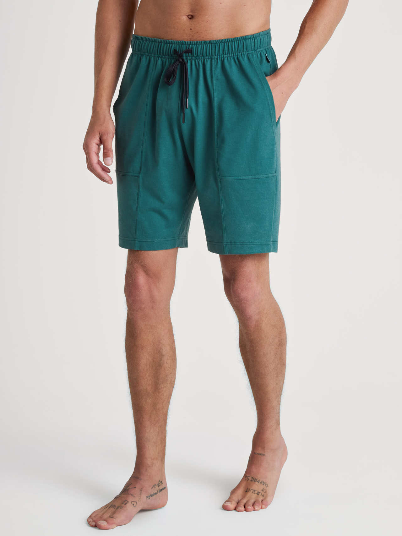CALIDA RMX Sleep Weekend Bermudas mit Seitentaschenfür Herren, M, Grün, Mit Mix & Match zum persönlichem Wohlfühloutfit