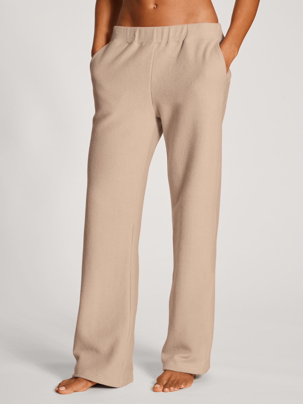 CALIDA The Home Hub Pants mit Seitentaschenfür Damen, S, Beige, Homewear-Hose mit Trendgespür
