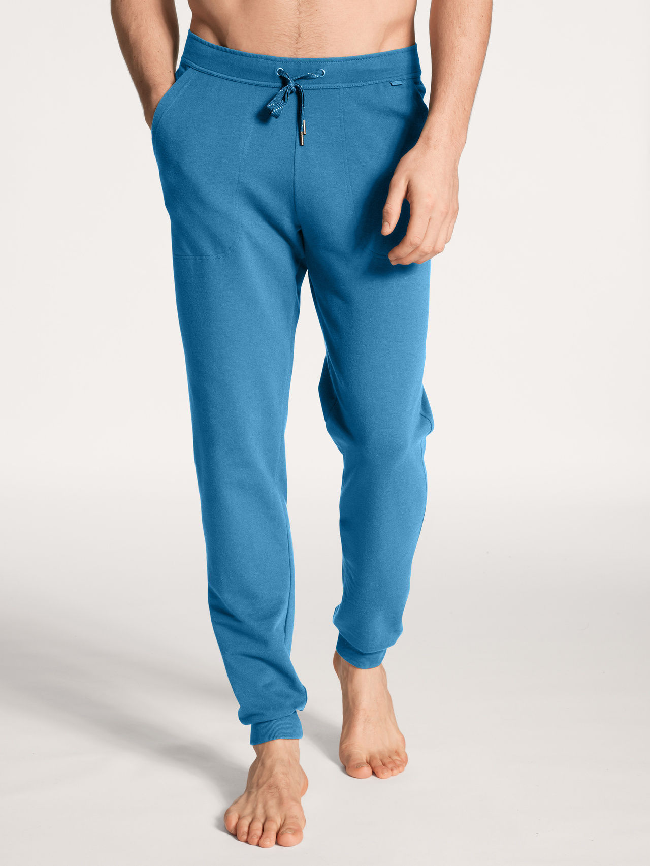 CALIDA Remix Xtra Pyjamahose mit Seitentaschenfür Herren, L, Blau, Sanfter Komfort mit elastischer Leichtigkeit – gemacht für entspannte Stunden