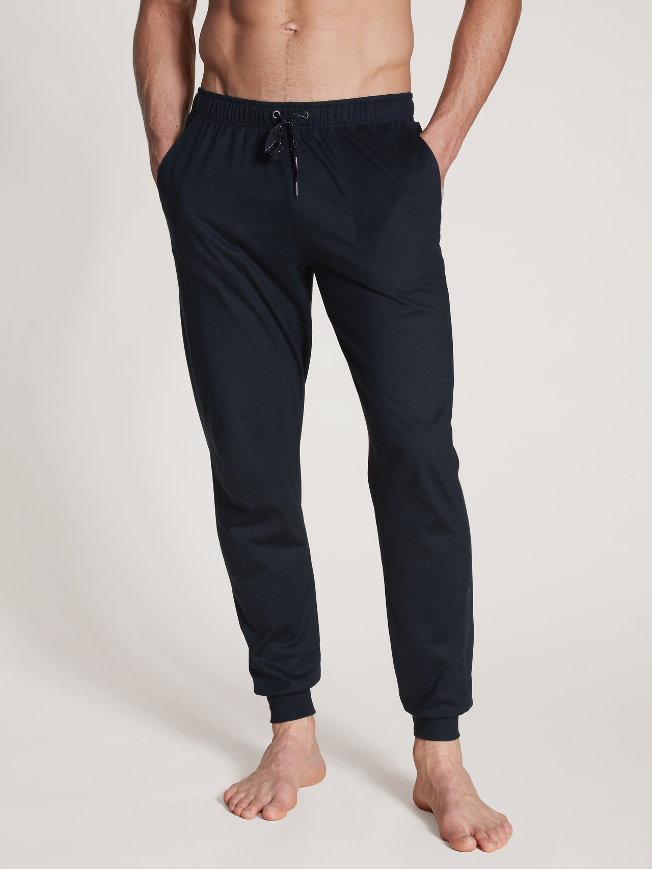 CALIDA Remix Basic Sleep Pants mit Bündchenfür Herren, L, Blau, Vielfältig kombinierbar für sportlich entspannte Momente