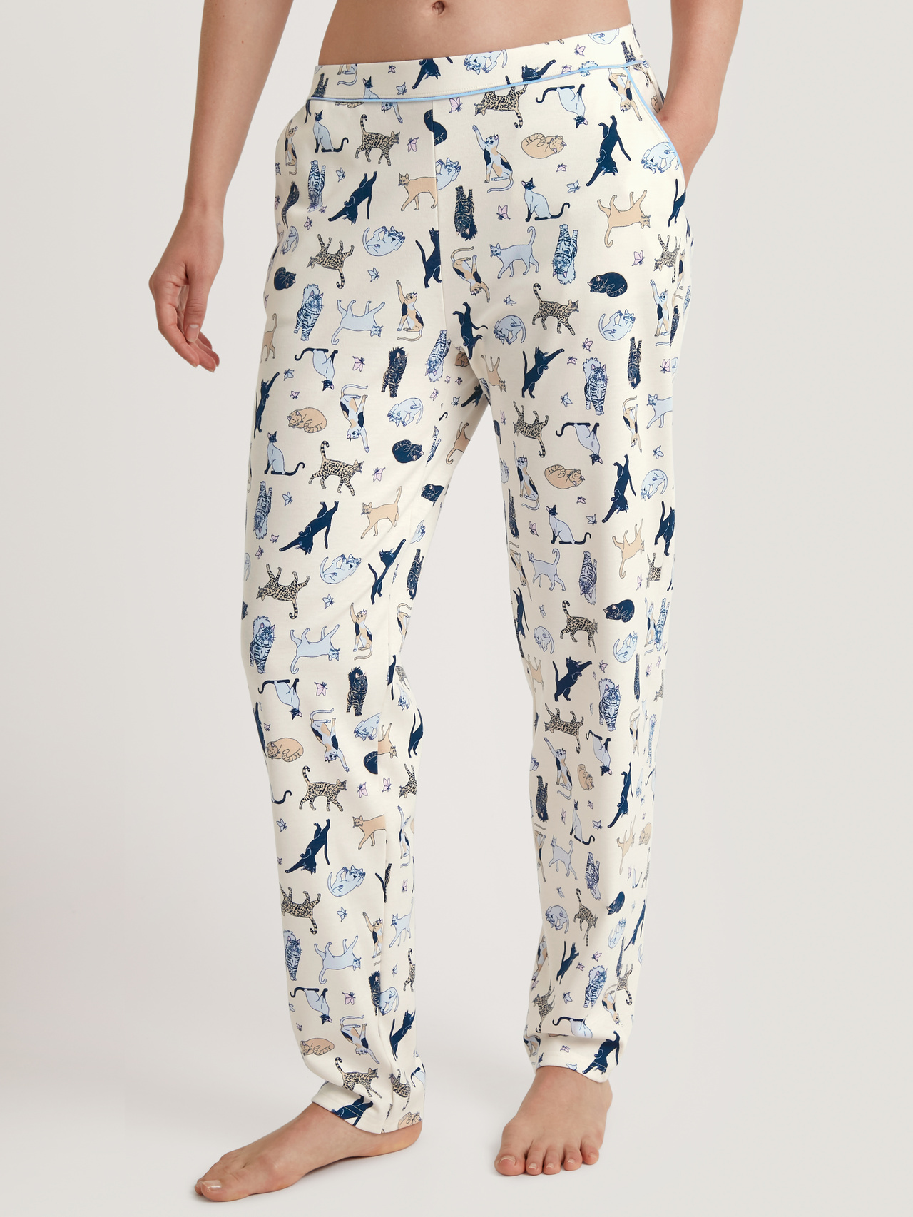 CALIDA Favourites Cats Pantsfür Damen, S, Beige, verspielter Print für vielfältige Mix & Match-Möglichkeiten