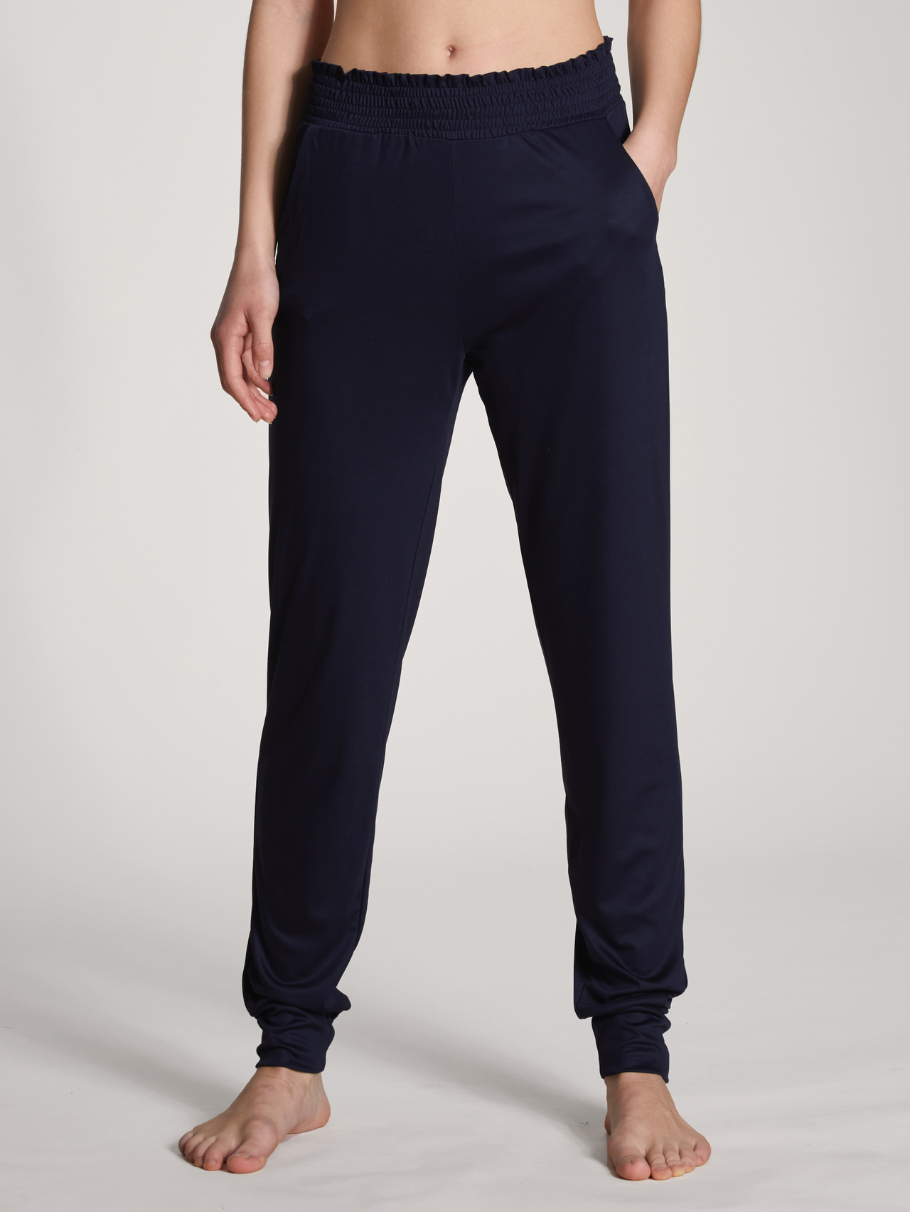 CALIDA Circular Sleep Pyjamahose mit Bündchenfür Damen, XS, Blau, Natürliche Leichtigkeit, maritimer Look