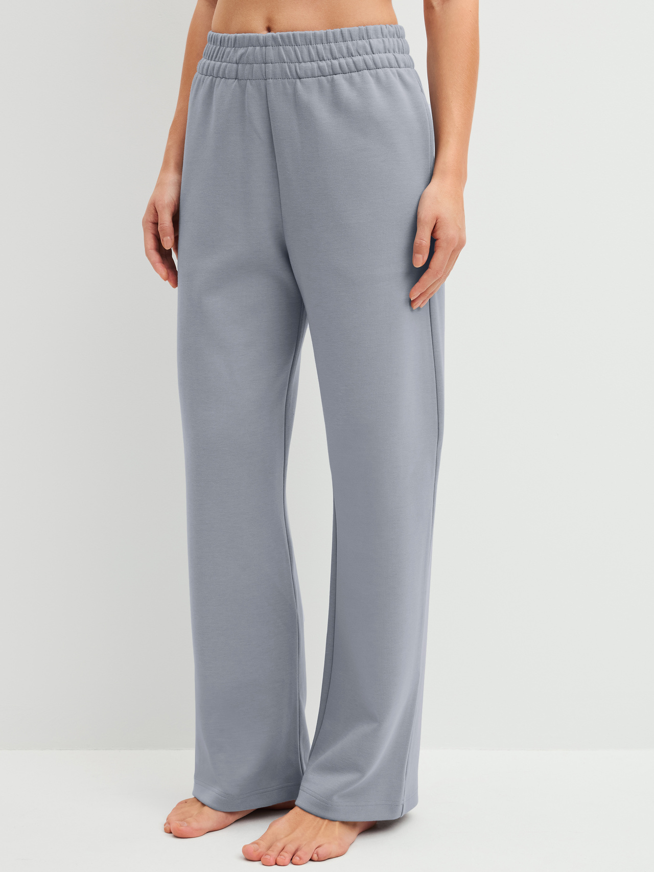 CALIDA Natural Embrace Sweatpants mit Taschenfür Damen, XS, Grau, Weite Silhouette mit klarer Linienführung und praktischen Taschen