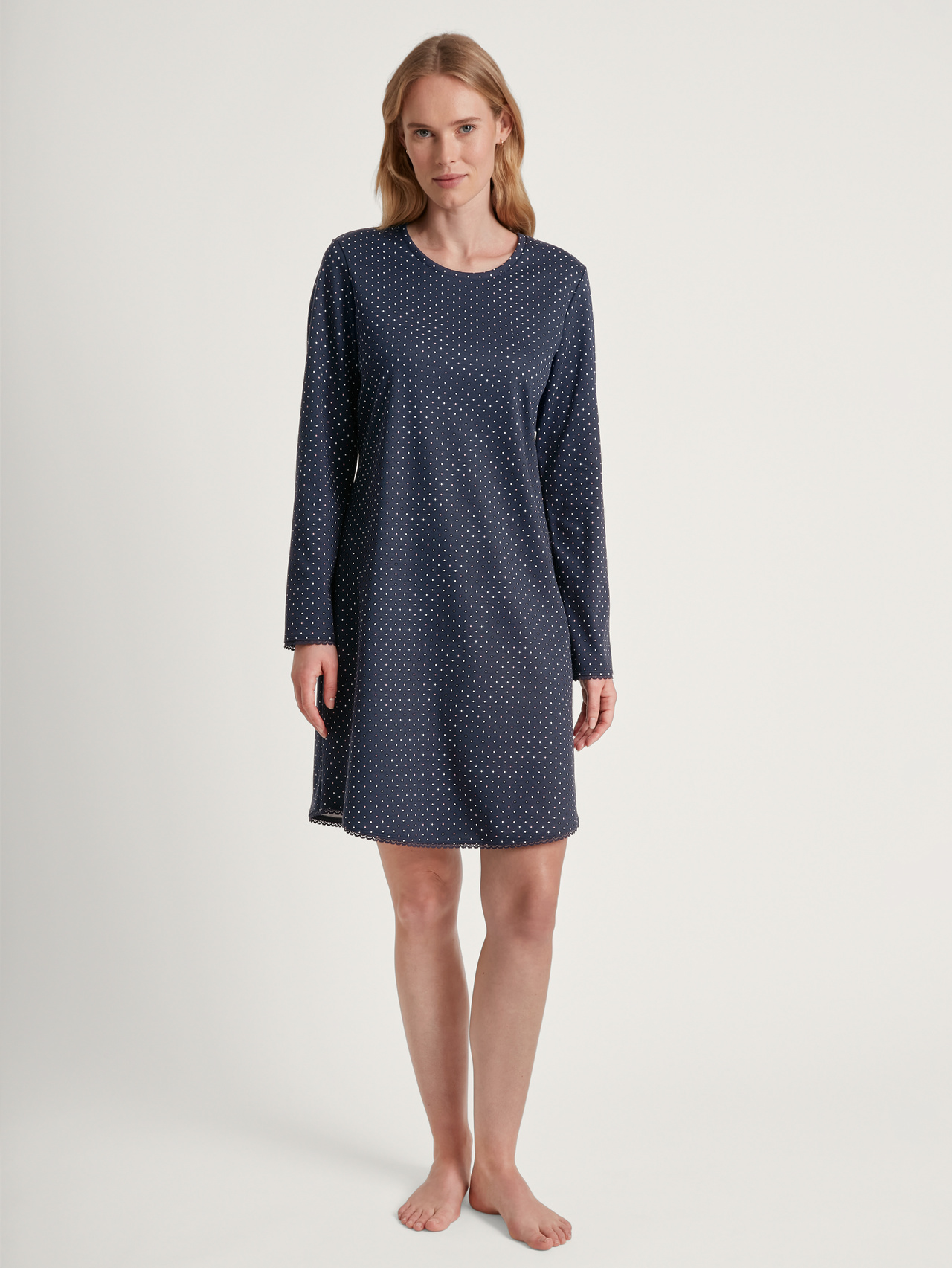 CALIDA Midnight Dreams Bigshirt, Länge 95 cmfür Damen, L, Blau, Wärmende Qualität, die sich besonders gut eignet, wenn die Nächte kühler werden