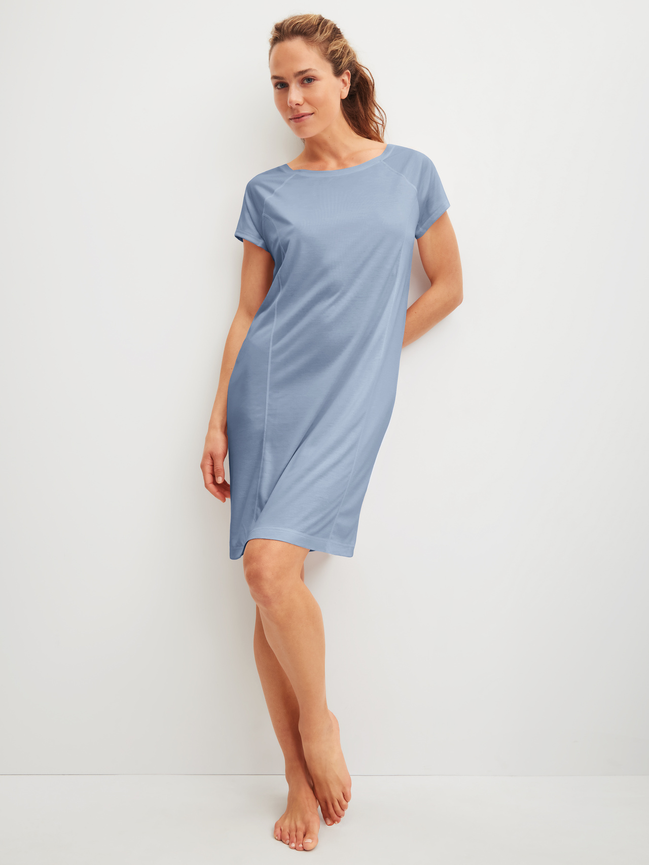 CALIDA DSW Cooling Sleepshirt, Länge 95 cmfür Damen, S, Blau, Traumhaft kühl in heißen Nächten