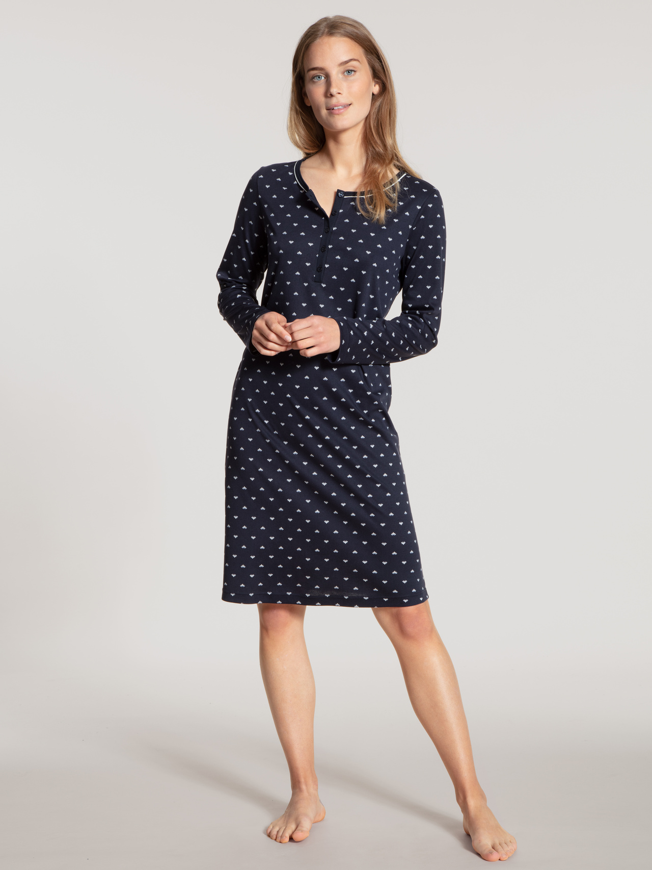 CALIDA Night Lovers Langarm-Sleepshirt, Länge 100cmfür Damen, L, Blau, Aus Liebe zum Schlaf – Beste Baumwolle, zeitlos klassisch