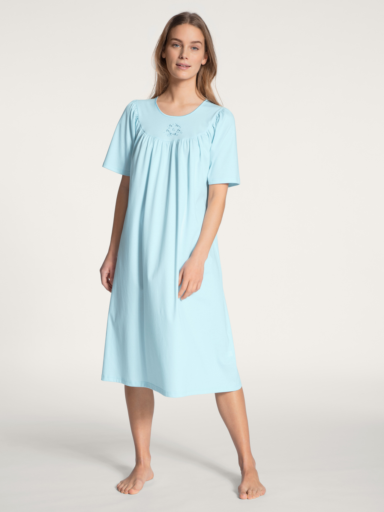 CALIDA Soft Cotton Kurzarm-Nachthemd, Länge 110cmfür Damen, XS, Blau, Klassisch schön und feminin