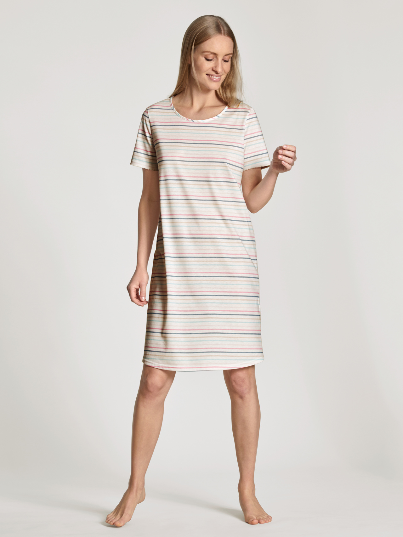 CALIDA Nightwear Xtra Sleepshirt, Länge 95cmfür Damen, M, Rosa, Frische Leichtigkeit für Tag & Nacht