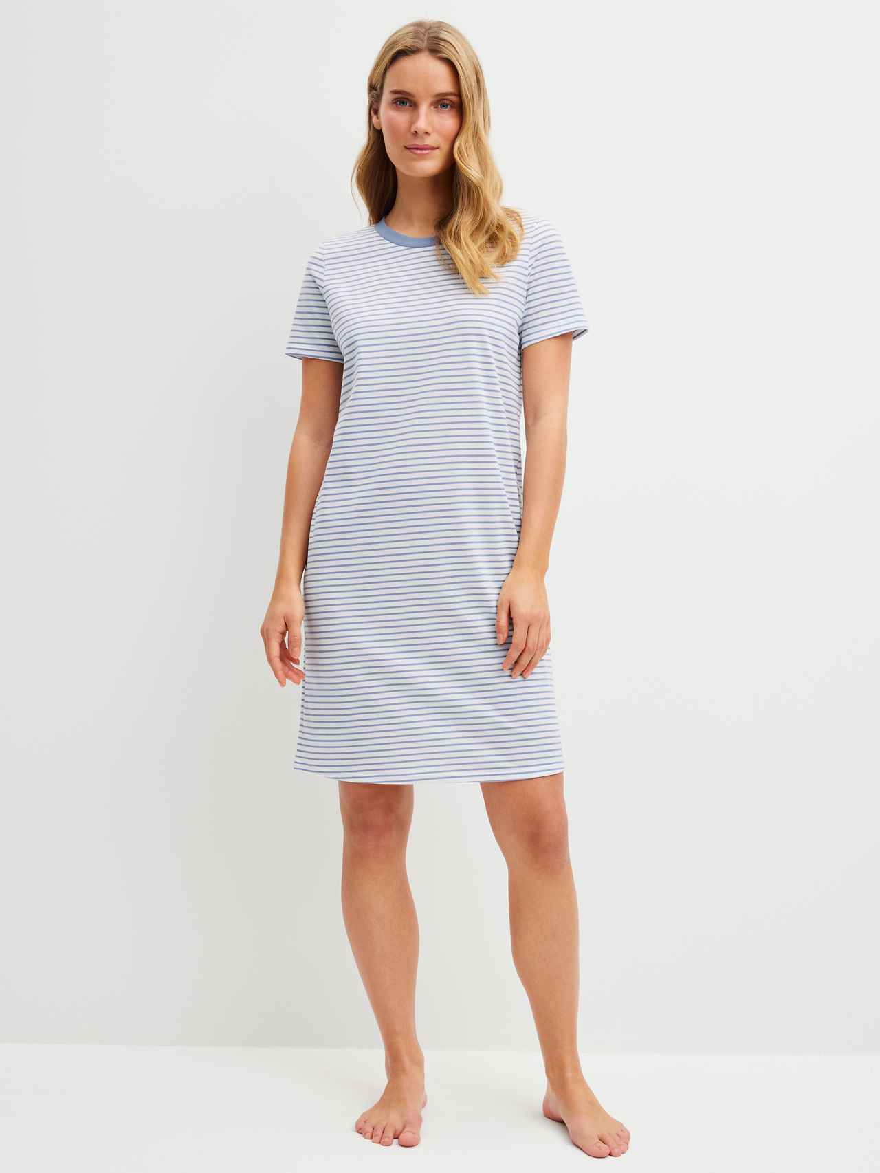 CALIDA Cotton Special Kurzarm-Nachthemd, Länge 95 cmfür Damen, XS, Blau, Leicht, klar, natürlich – Nachtkomfort in Reinform