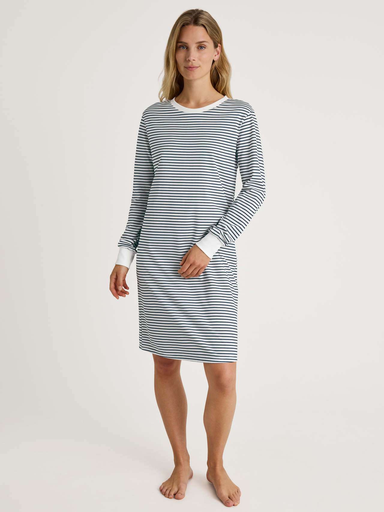 CALIDA Cotton Special Langarm-Nachthemd, Länge 100 cmfür Damen, S, Blau, In 100% Baumwolle durch eine erholsame Nacht