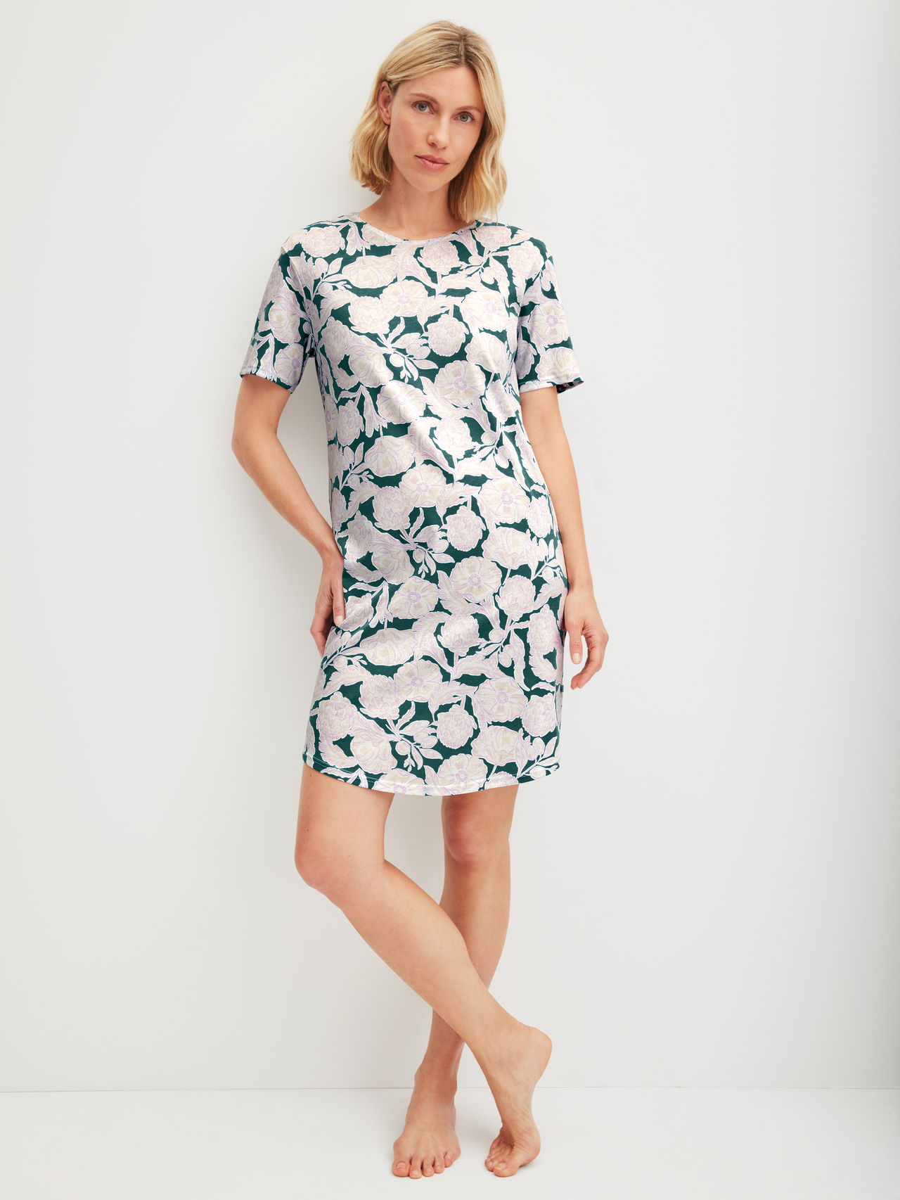 CALIDA Botanic Dreams Kurzarm-Nachthemd, Länge 95 cmfür Damen, M, Türkis, Florale Sommerprints in ruhiger, mediterraner Anmutung