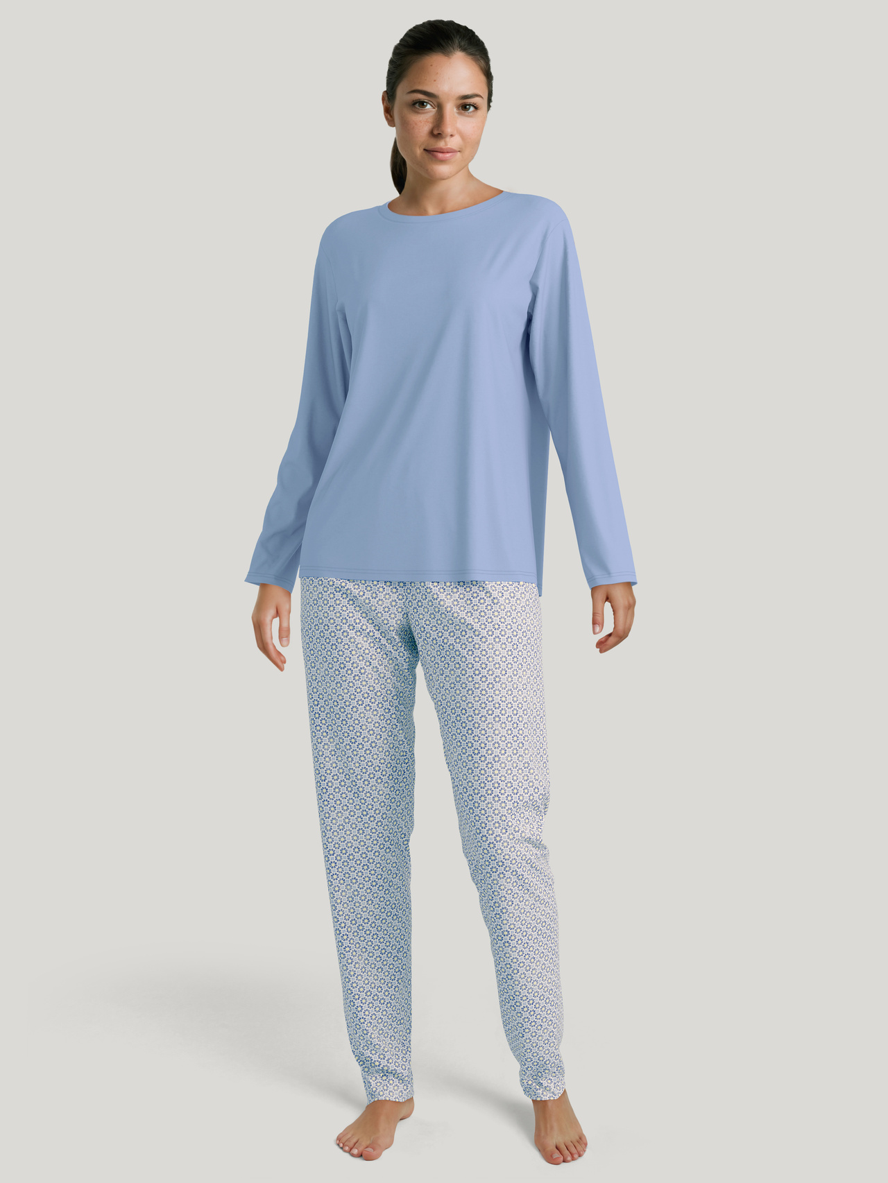 CALIDA Nightwear Xtra Pyjama, langfür Damen, L, Blau, Sanfter Schlafgenuss in 100% Baumwolle