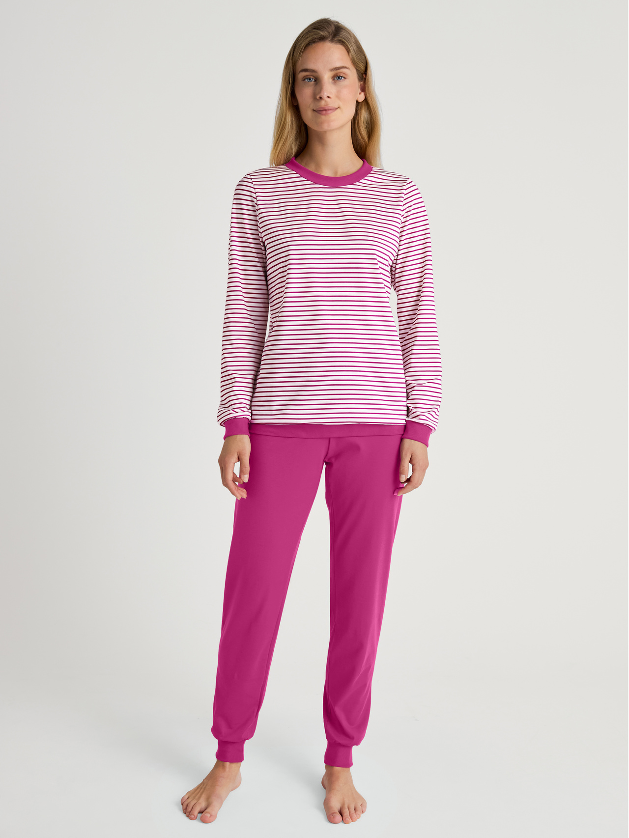 CALIDA Cotton Special Bündchen-Pyjamafür Damen, M, Rosa, Zeitlose Silhouette mit präziser Passform und klarer Struktur