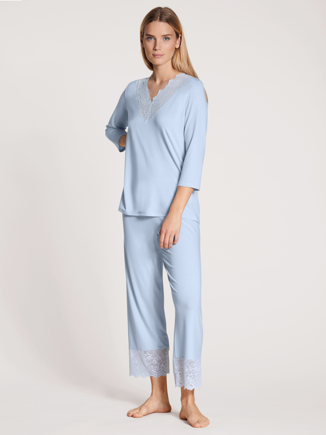 CALIDA Elegant Dreams 7/8-Pyjamafür Damen, M, Blau, Elegant schön ausgeschlafen