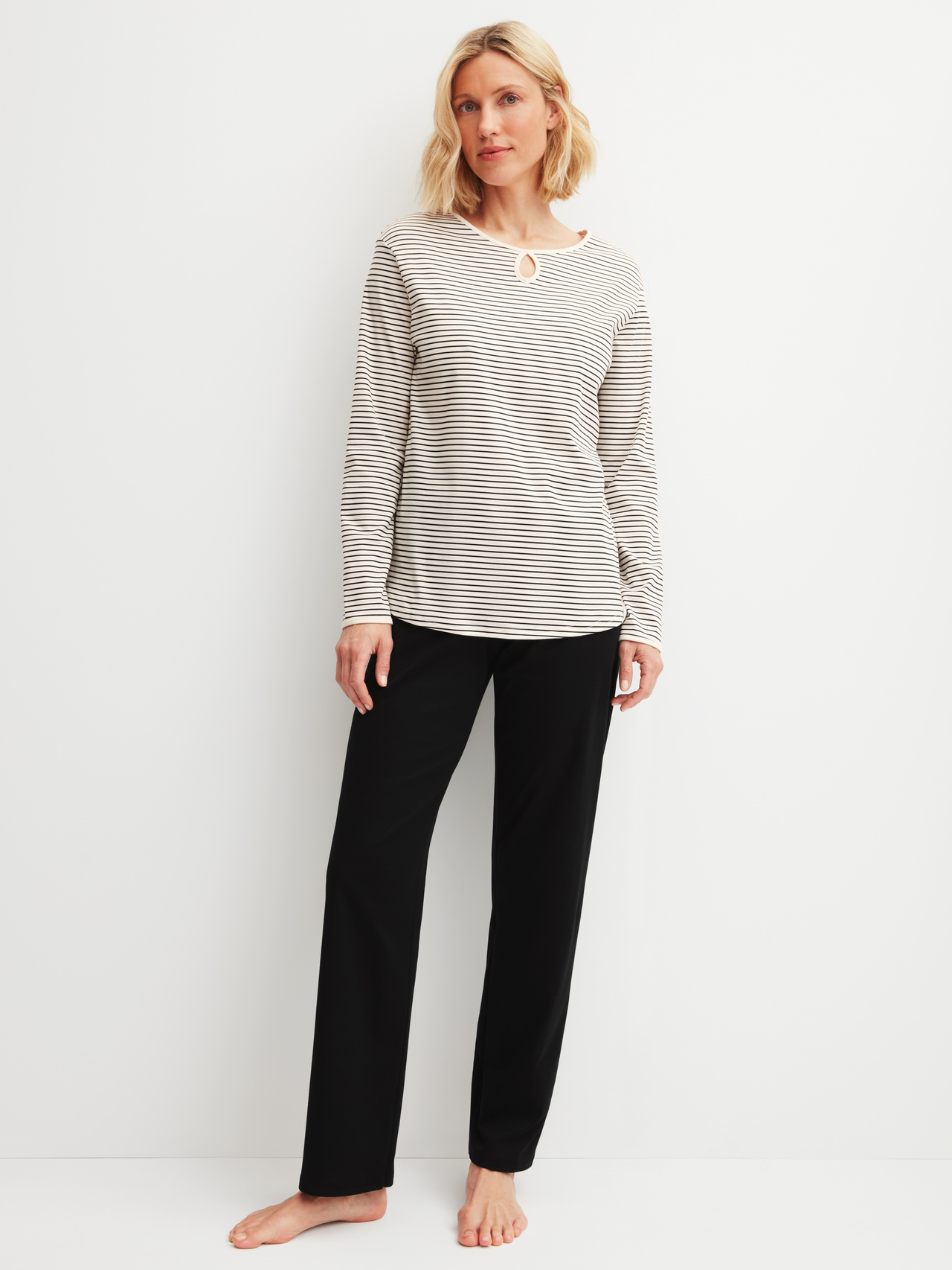 CALIDA Sweet Dreams Pyjama, langfür Damen, S, Beige, 100% Baumwolle, die zum Träumen einlädt