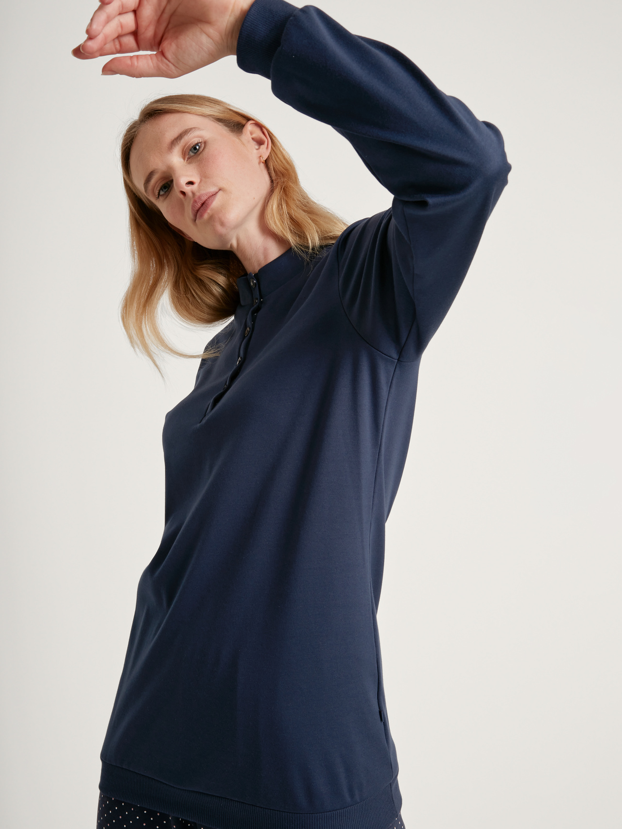CALIDA Midnight Dreams Bündchen-Pyjamafür Damen, L, Blau, Wärmende Qualität, die sich besonders gut eignet, wenn die Nächte kühler werden