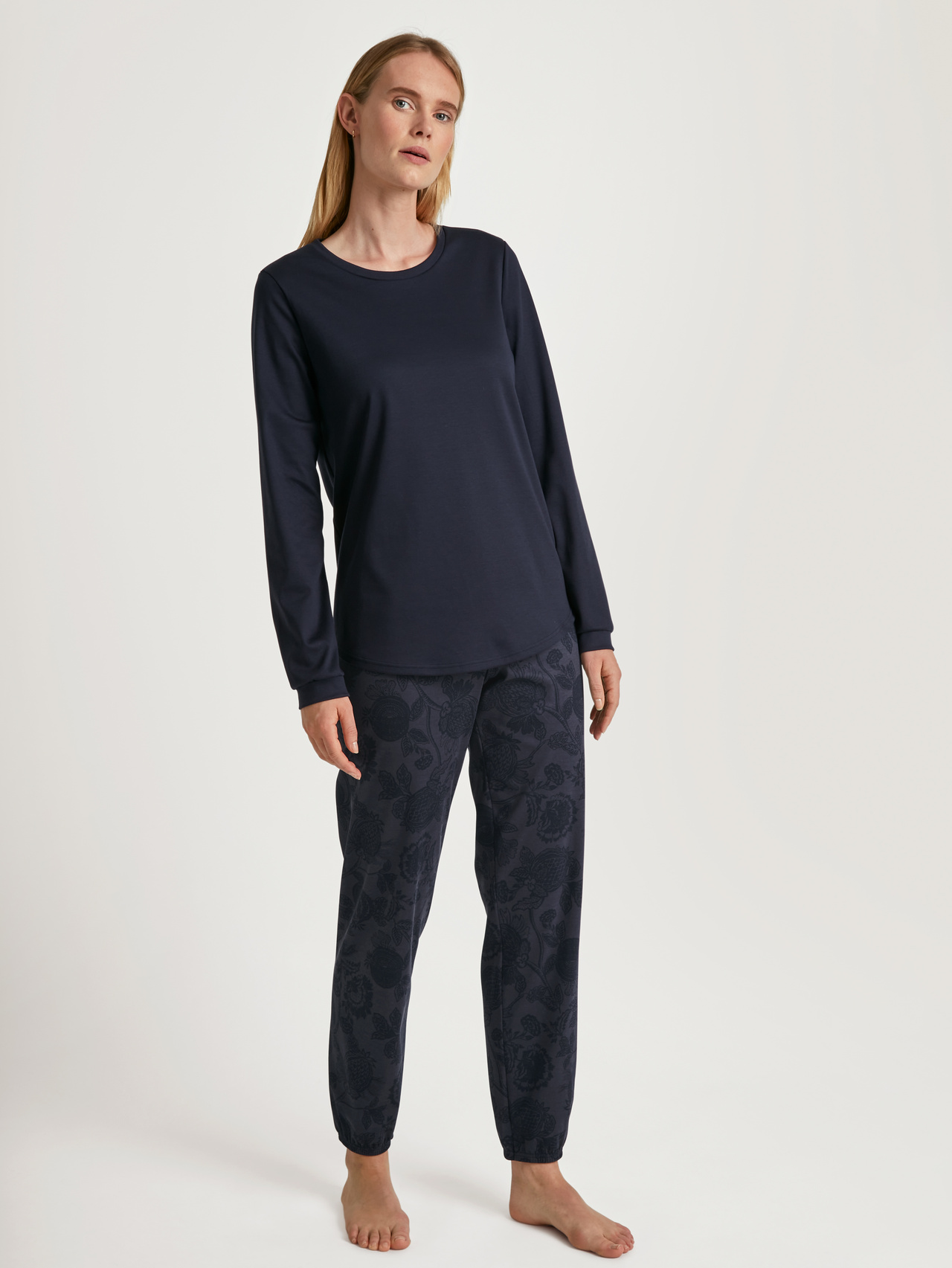 CALIDA Winter Dreams Bündchen-Pyjamafür Damen, XS, Blau, Tonaler Print in 100% Baumwolle-Interlock-Qualität